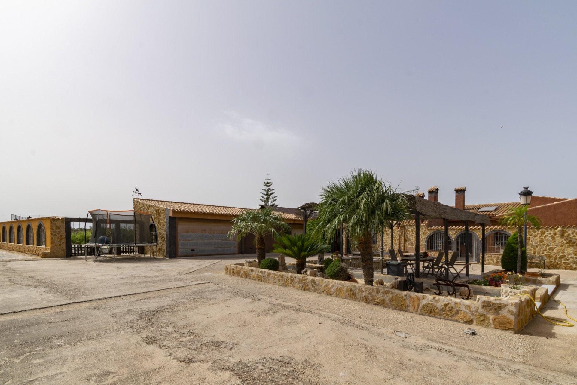 Segunda mano - Villa -
El Beal - Inland