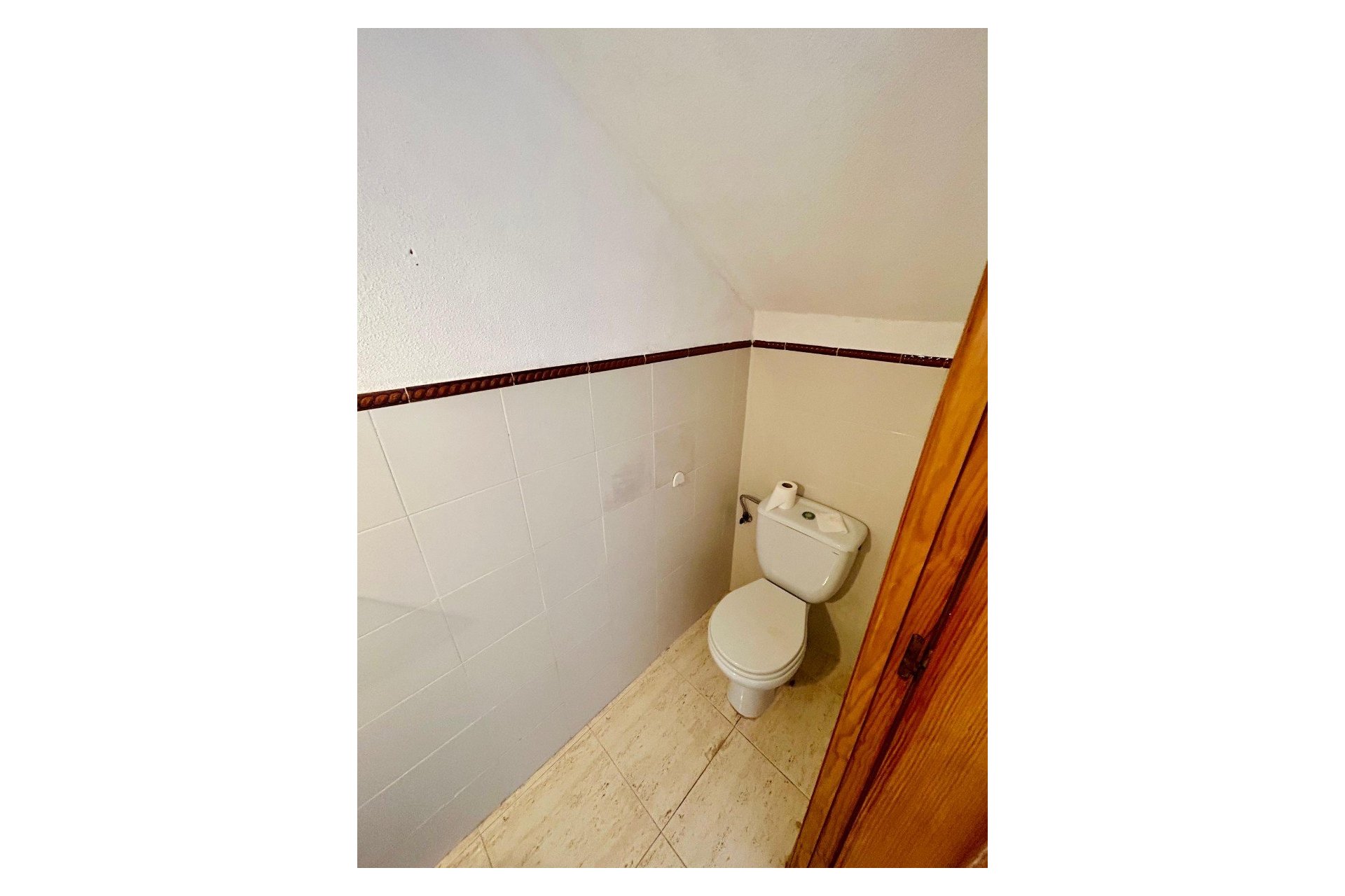Segunda mano - Villa -
El Chaparral - Inland