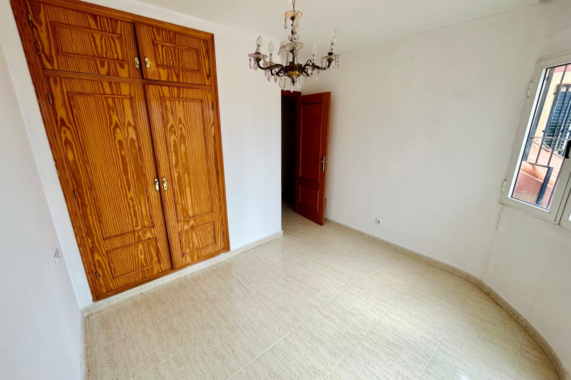 Segunda mano - Villa -
El Chaparral - Inland