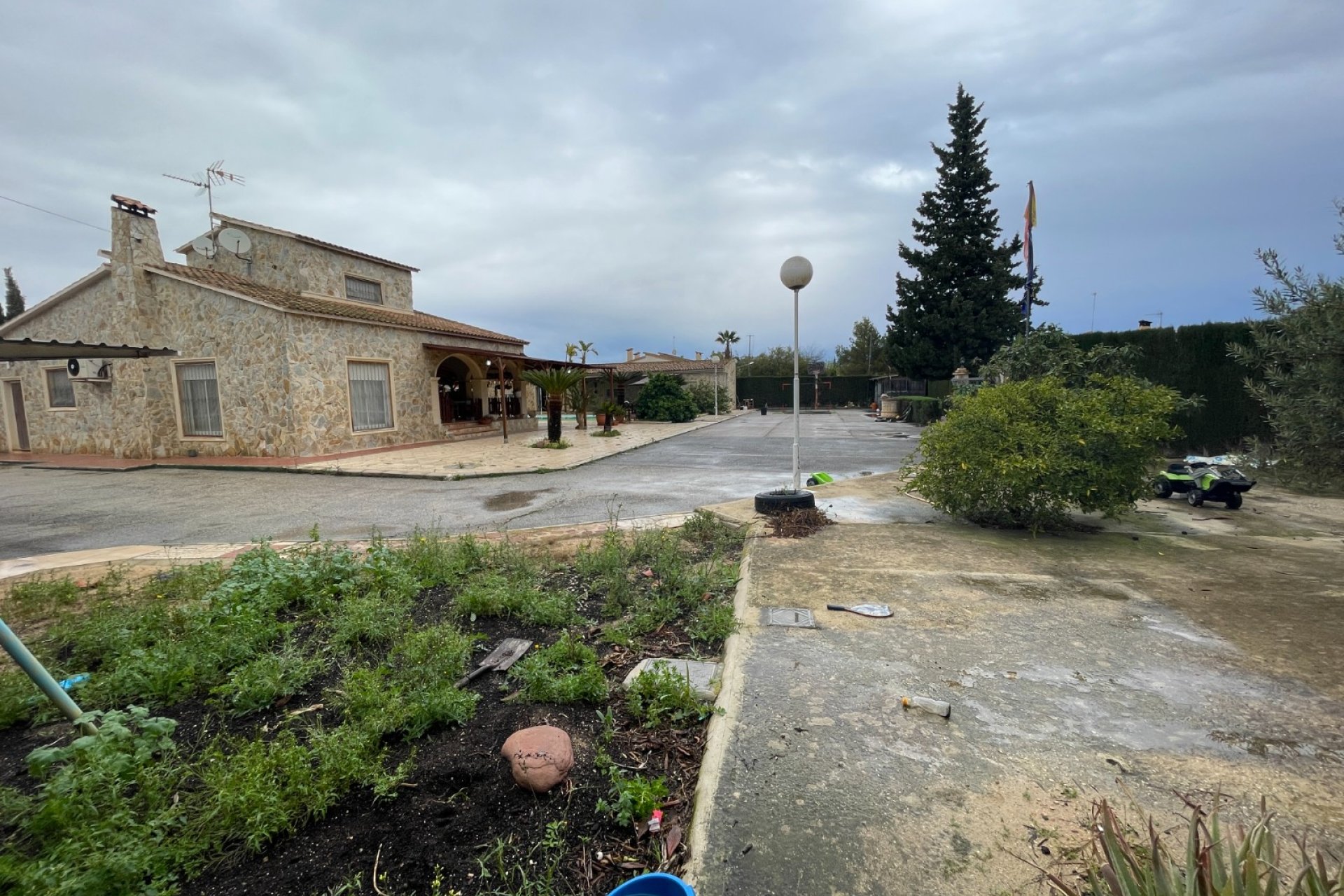 Segunda mano - Villa -
Elche - Costa Blanca