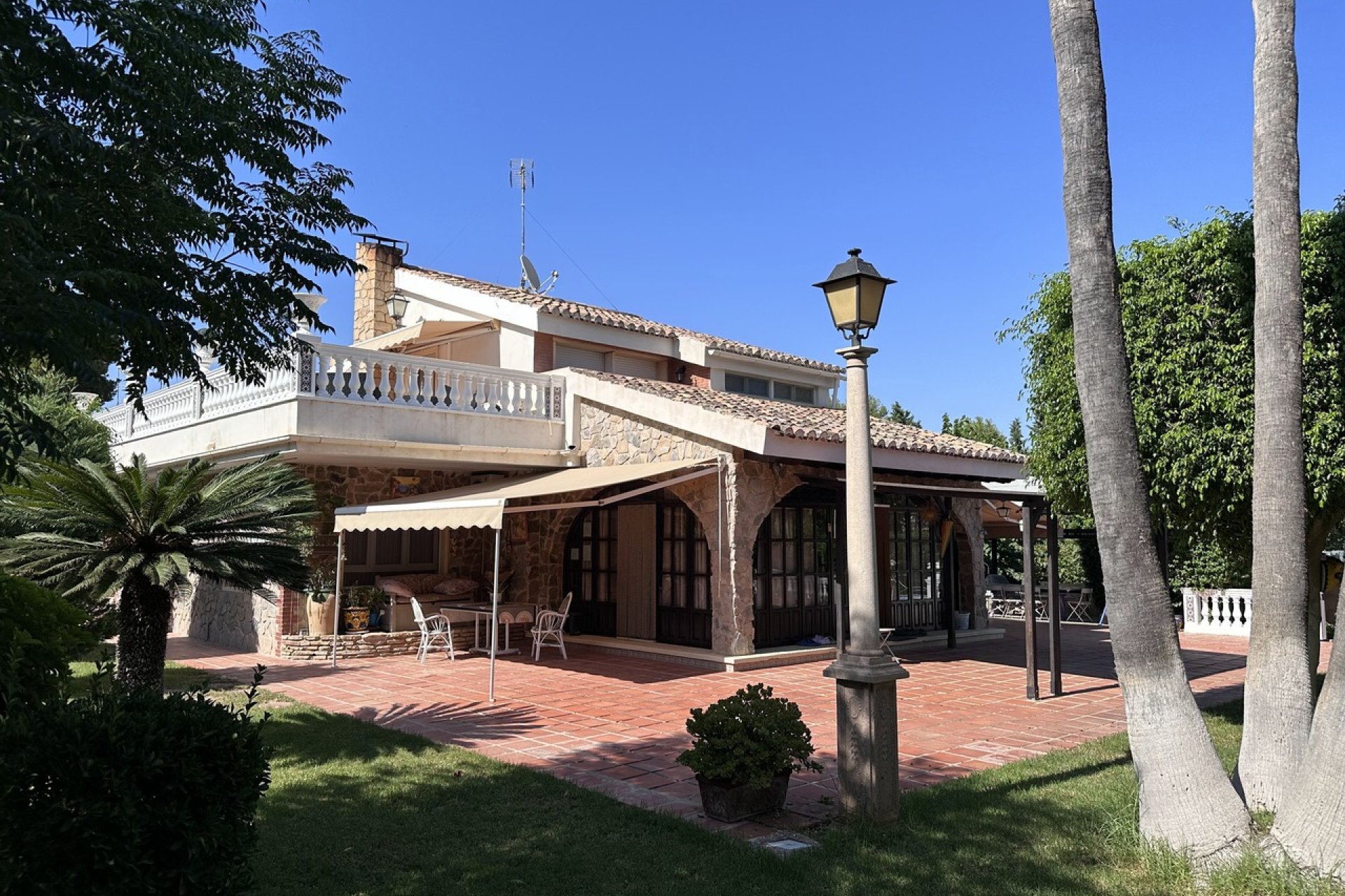Segunda mano - Villa -
Elche - Costa Blanca