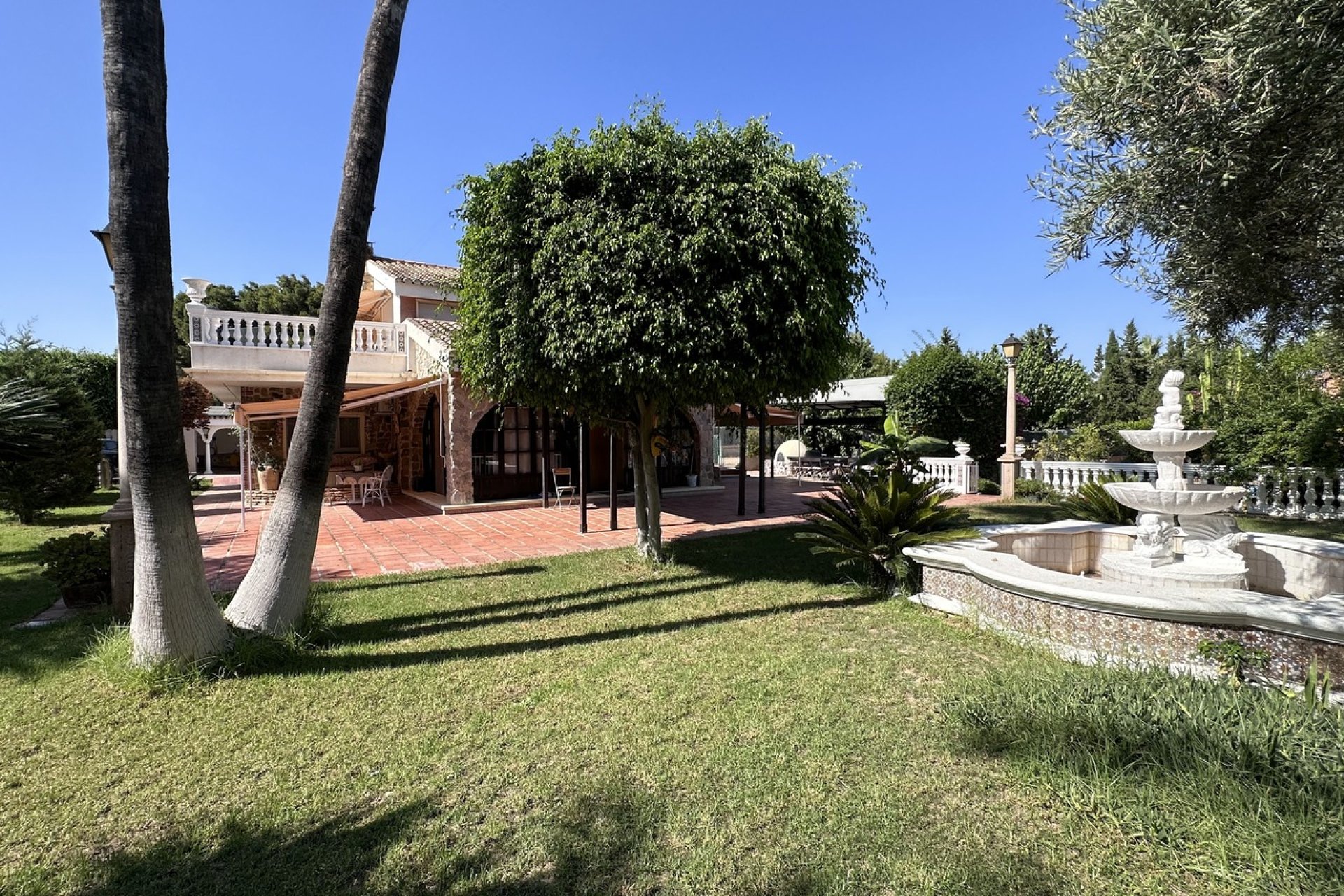 Segunda mano - Villa -
Elche - Costa Blanca