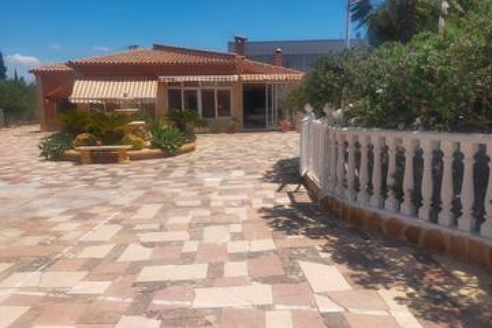 Segunda mano - Villa -
Elche - Costa Blanca