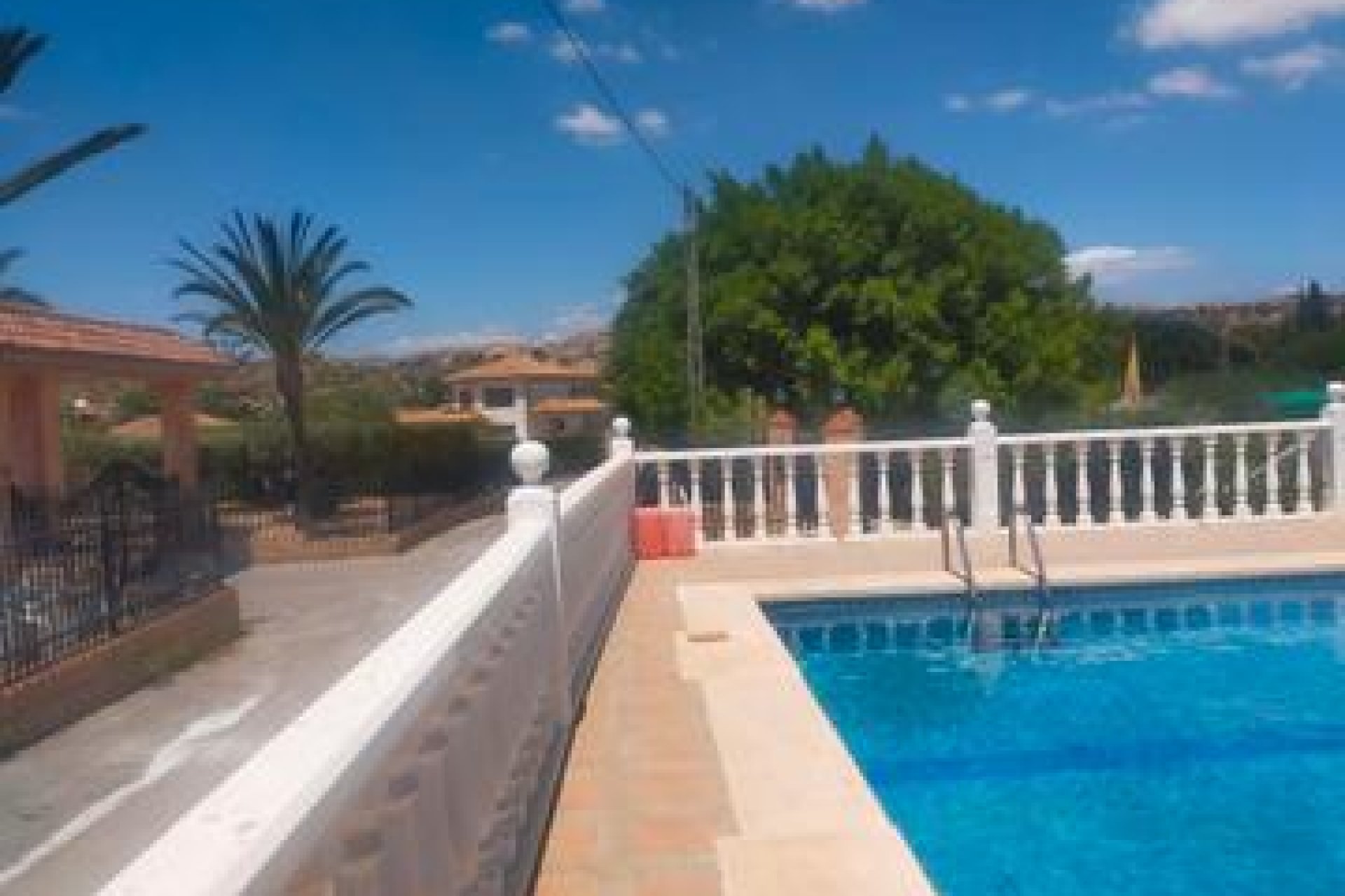 Segunda mano - Villa -
Elche - Costa Blanca
