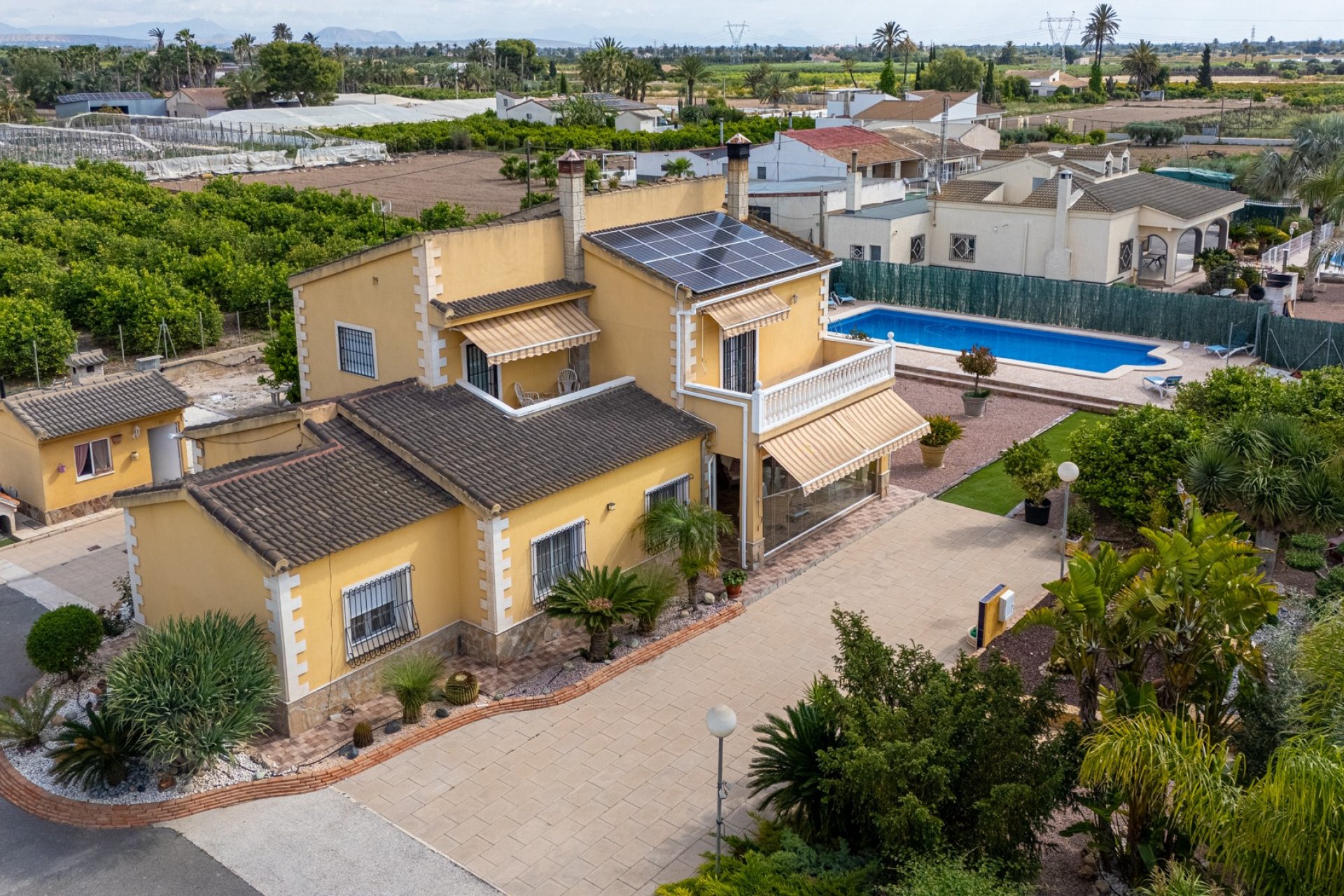 Segunda mano - Villa -
Elche - Costa Blanca