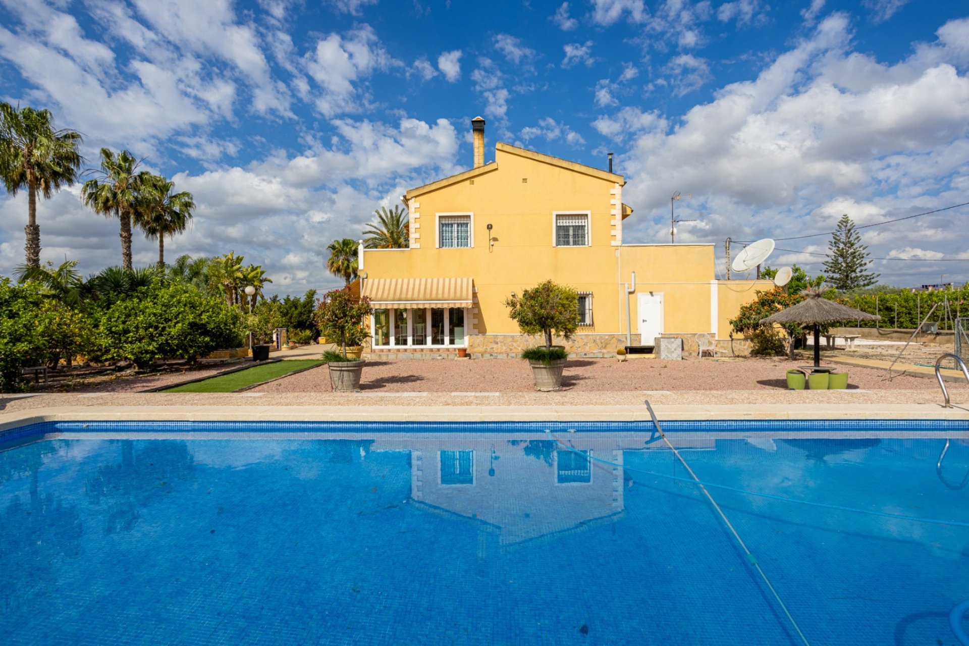 Segunda mano - Villa -
Elche - Costa Blanca