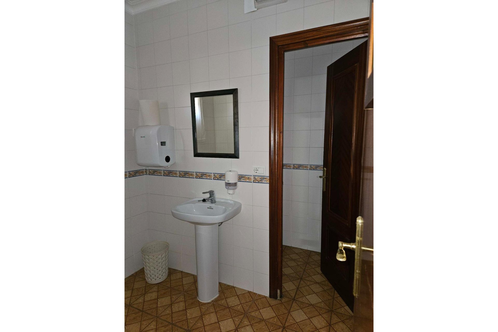 Segunda mano - Villa -
Elda - 03600