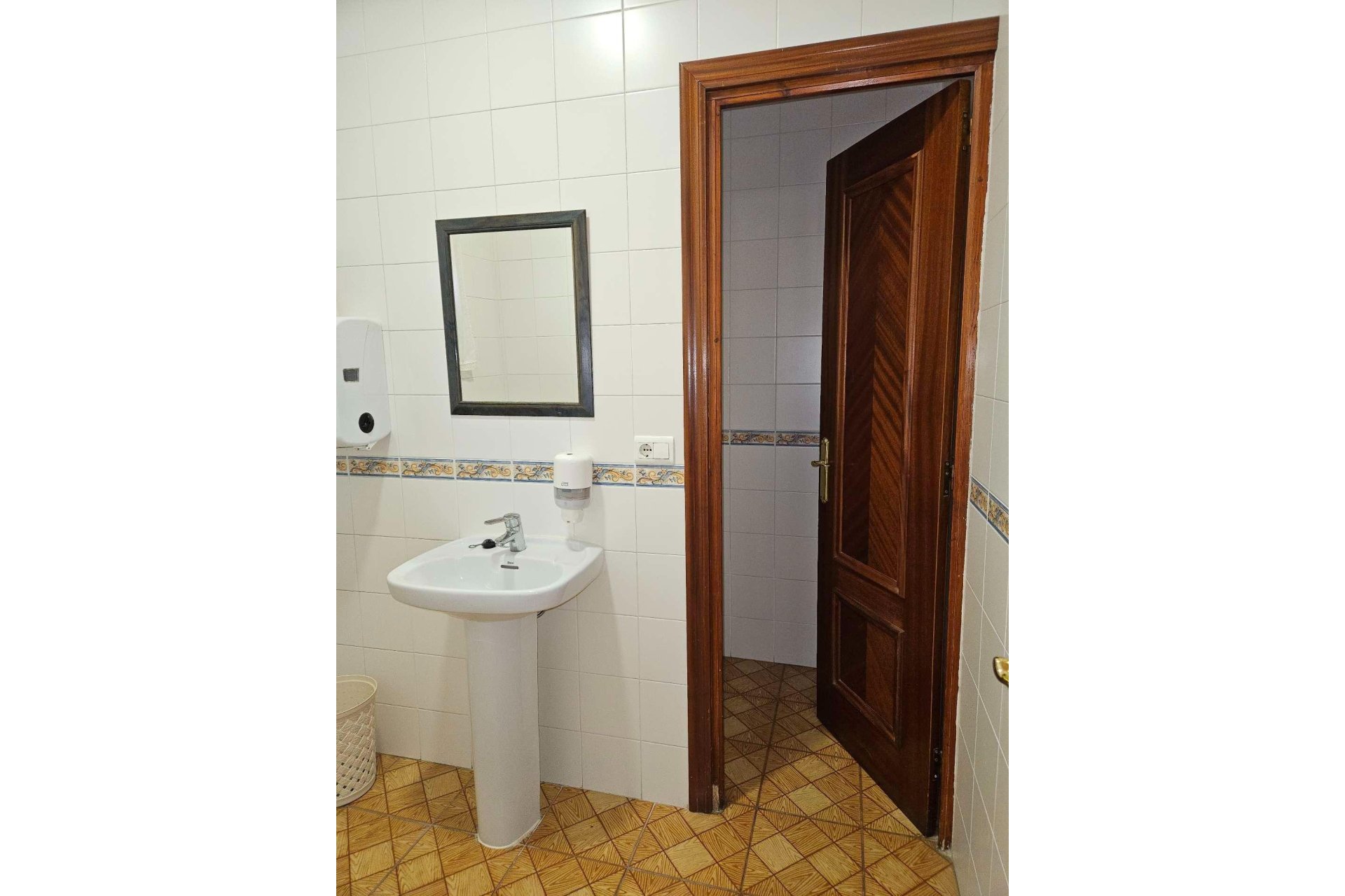 Segunda mano - Villa -
Elda - 03600