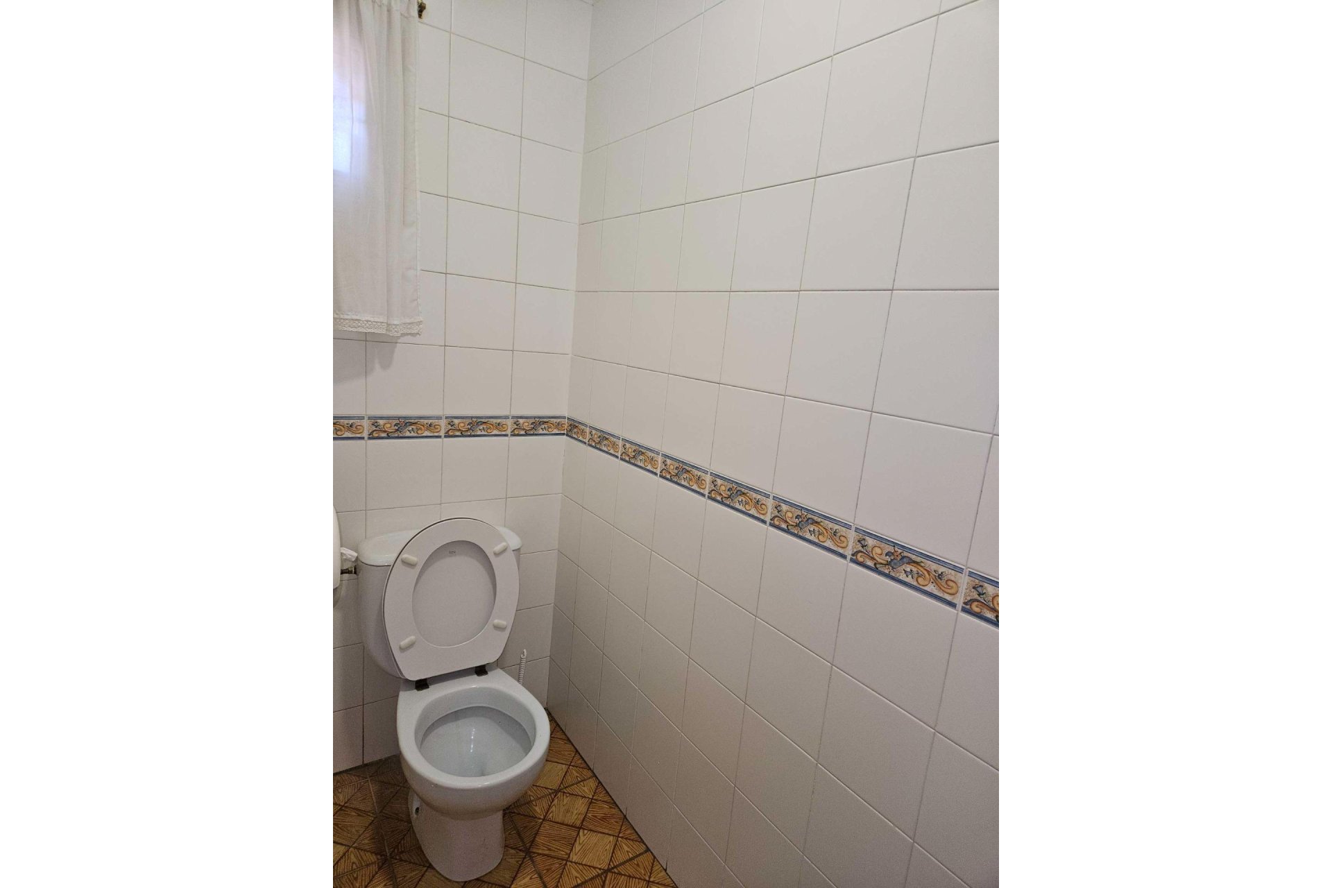 Segunda mano - Villa -
Elda - 03600