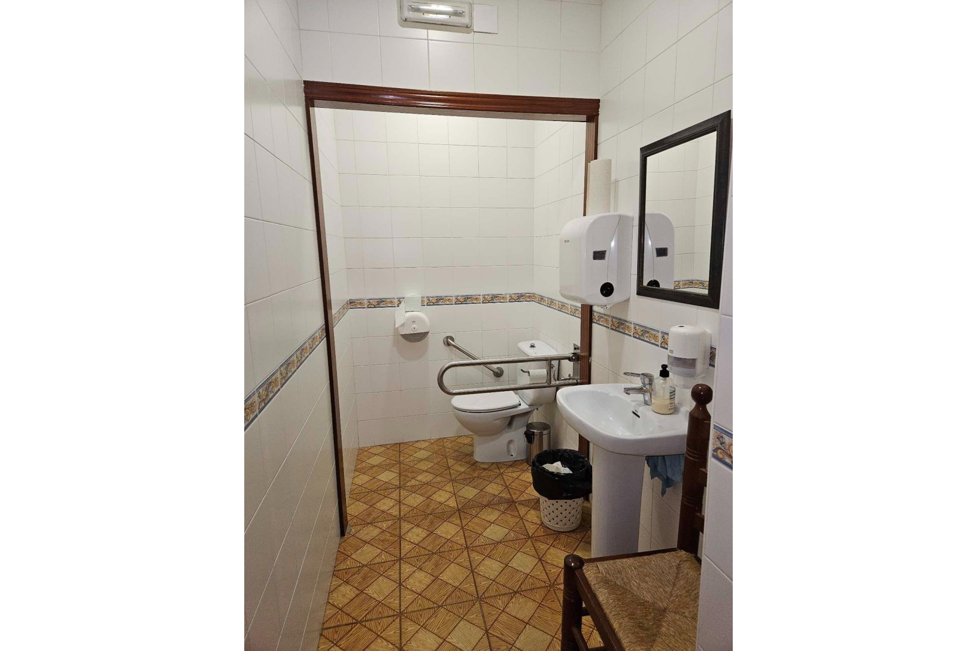 Segunda mano - Villa -
Elda - 03600