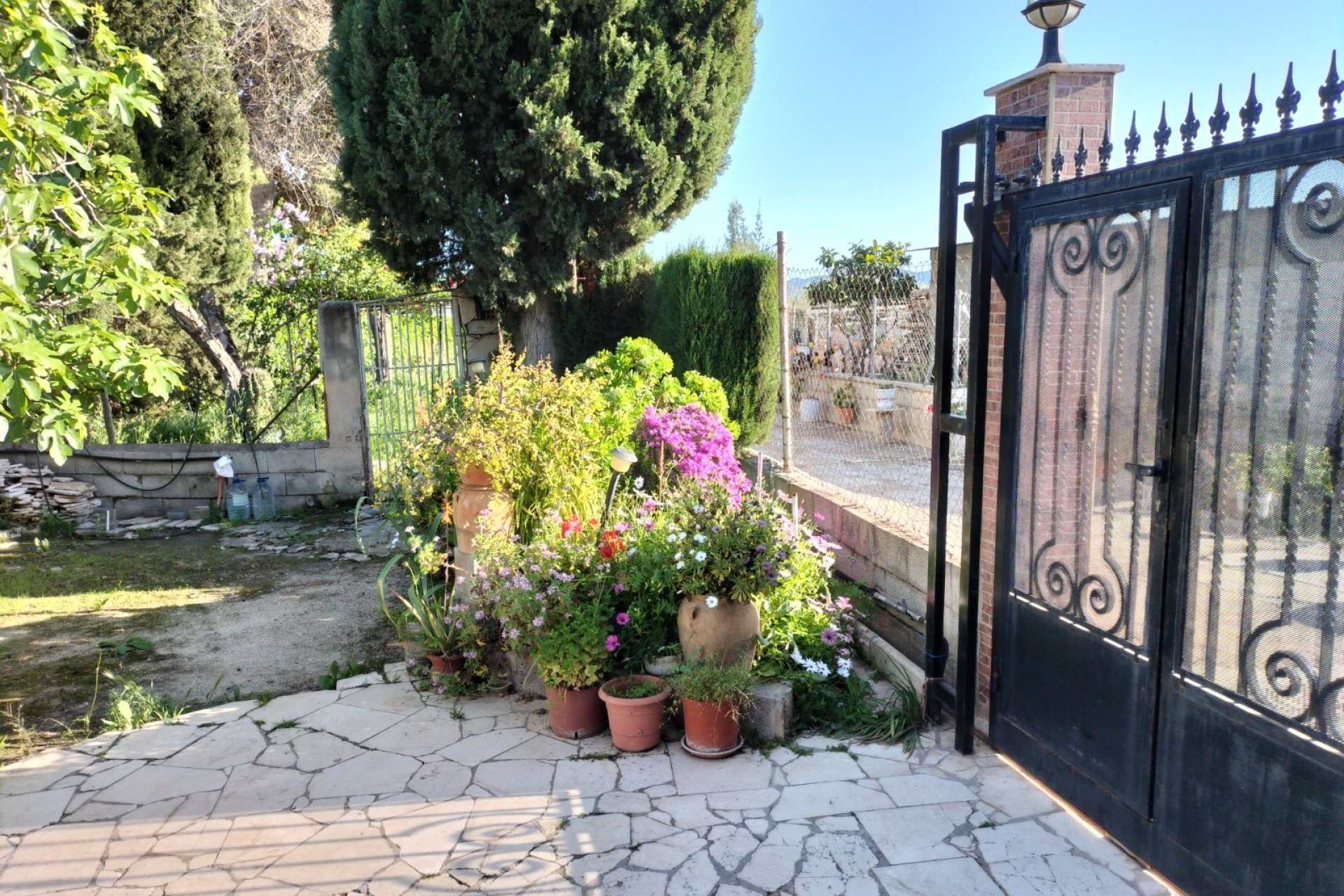 Segunda mano - Villa -
Elda - Inland