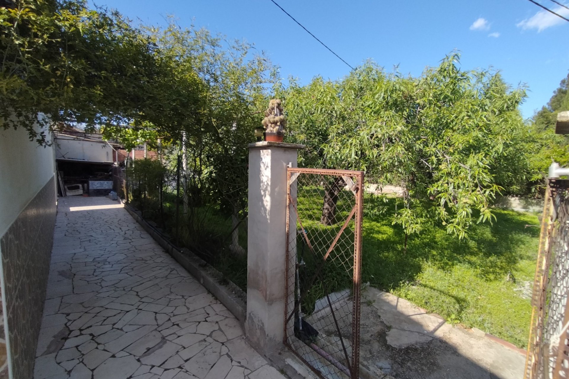 Segunda mano - Villa -
Elda - Inland