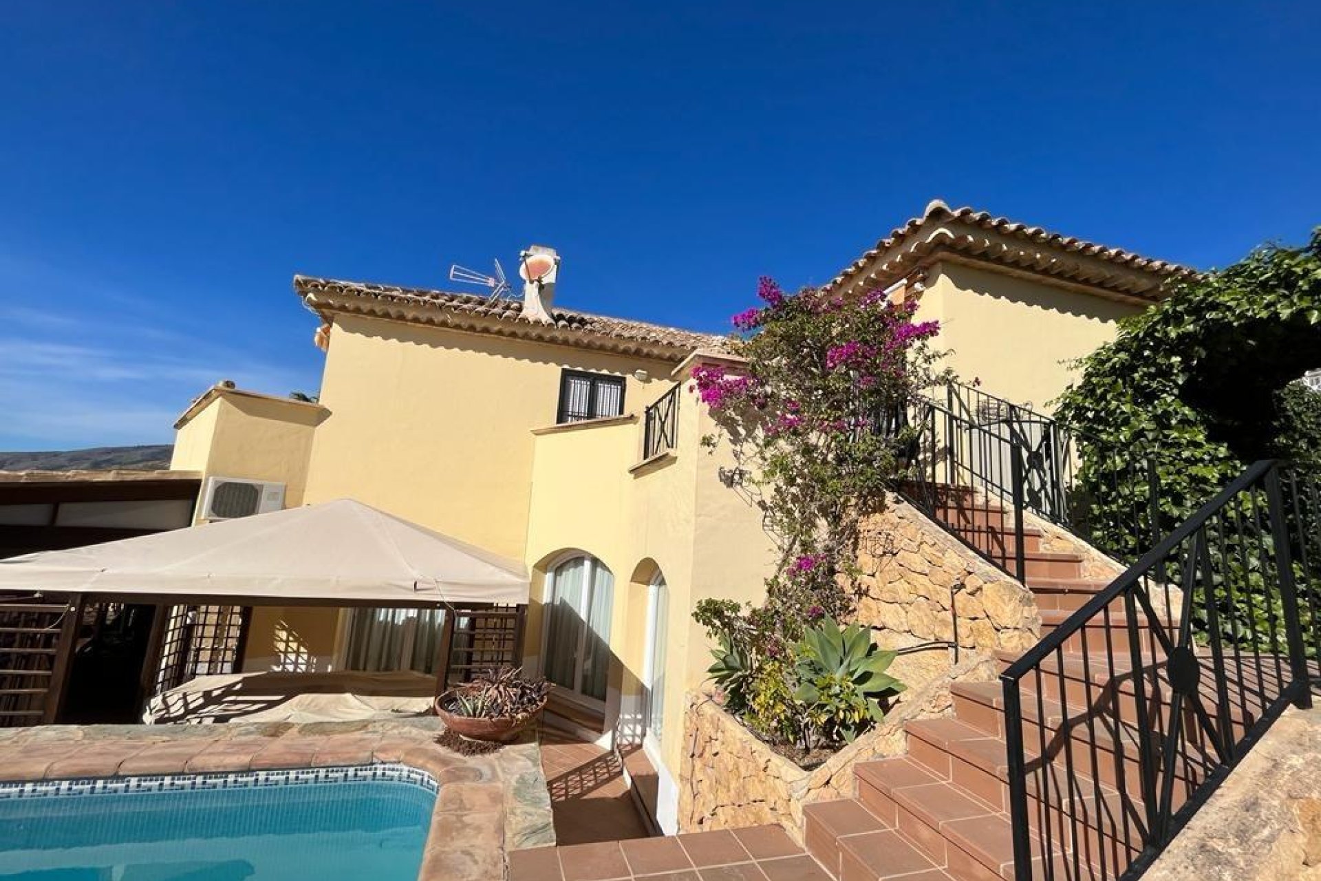 Segunda mano - Villa -
Finestrat - Bahia Golf