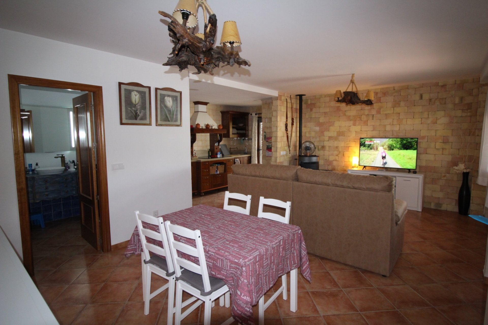Segunda mano - Villa -
Fortuna - Inland