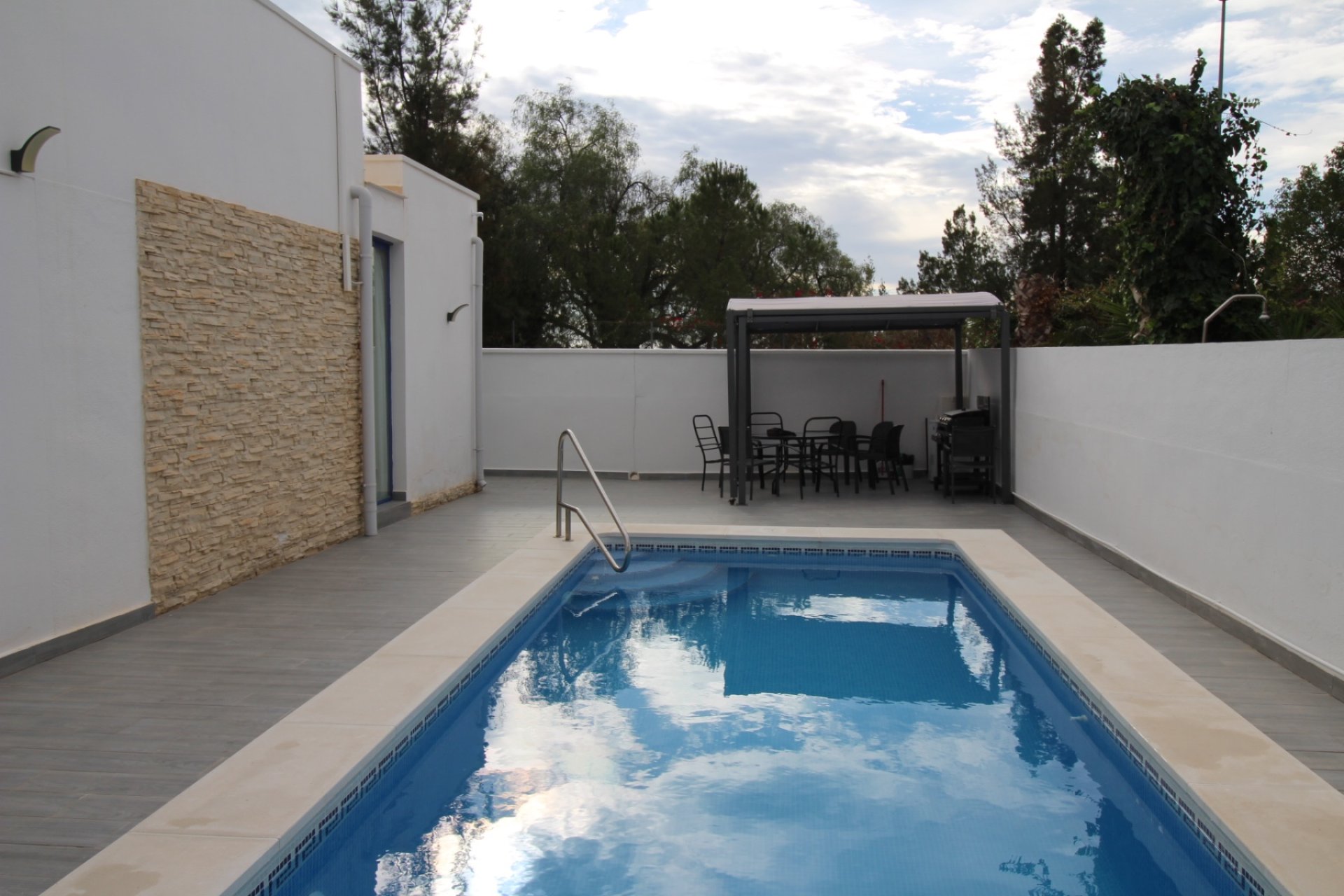Segunda mano - Villa -
Fortuna - Inland