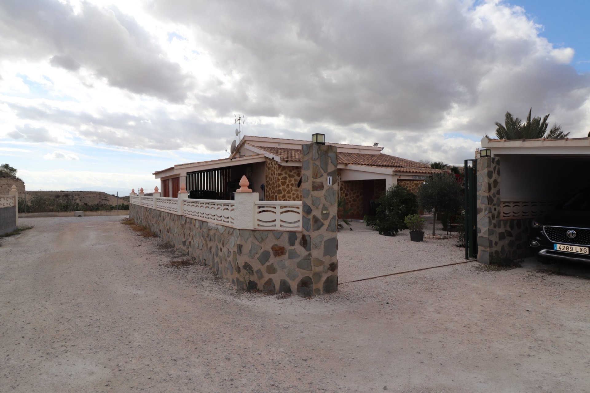 Segunda mano - Villa -
Fortuna - Inland