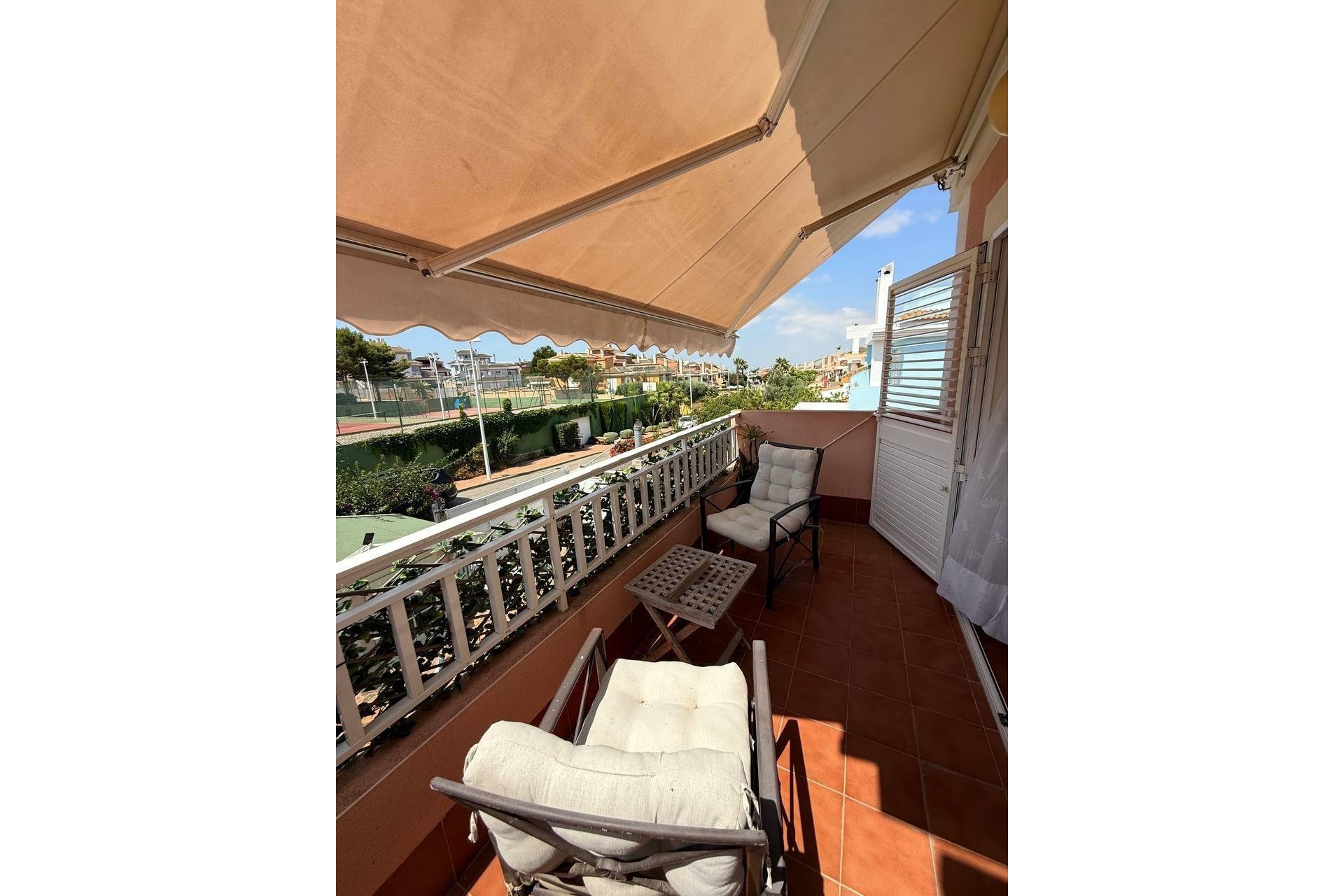 Segunda mano - Villa -
Gran Alacant - Avda. Mediterraneo