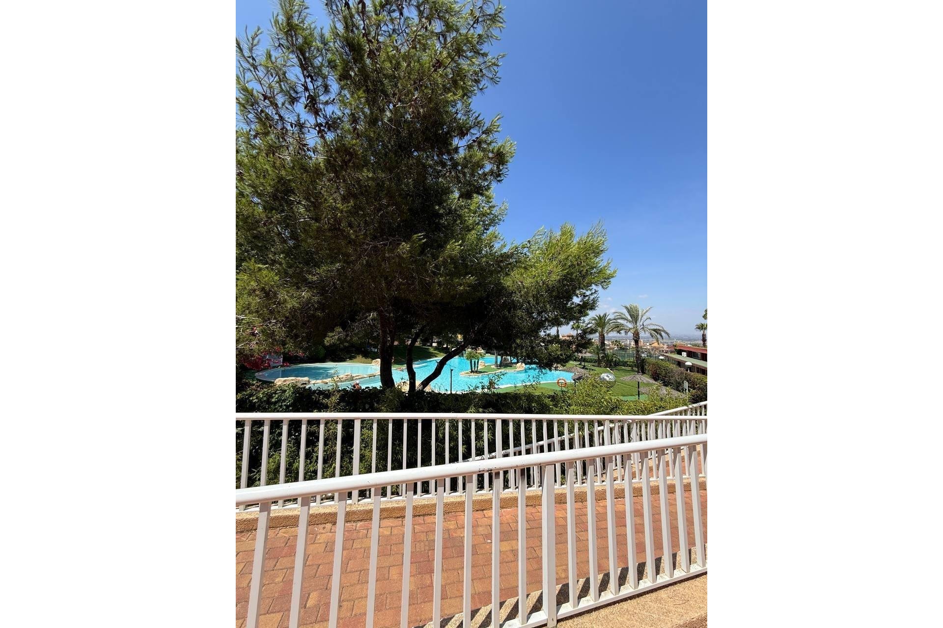 Segunda mano - Villa -
Gran Alacant - Avda. Mediterraneo