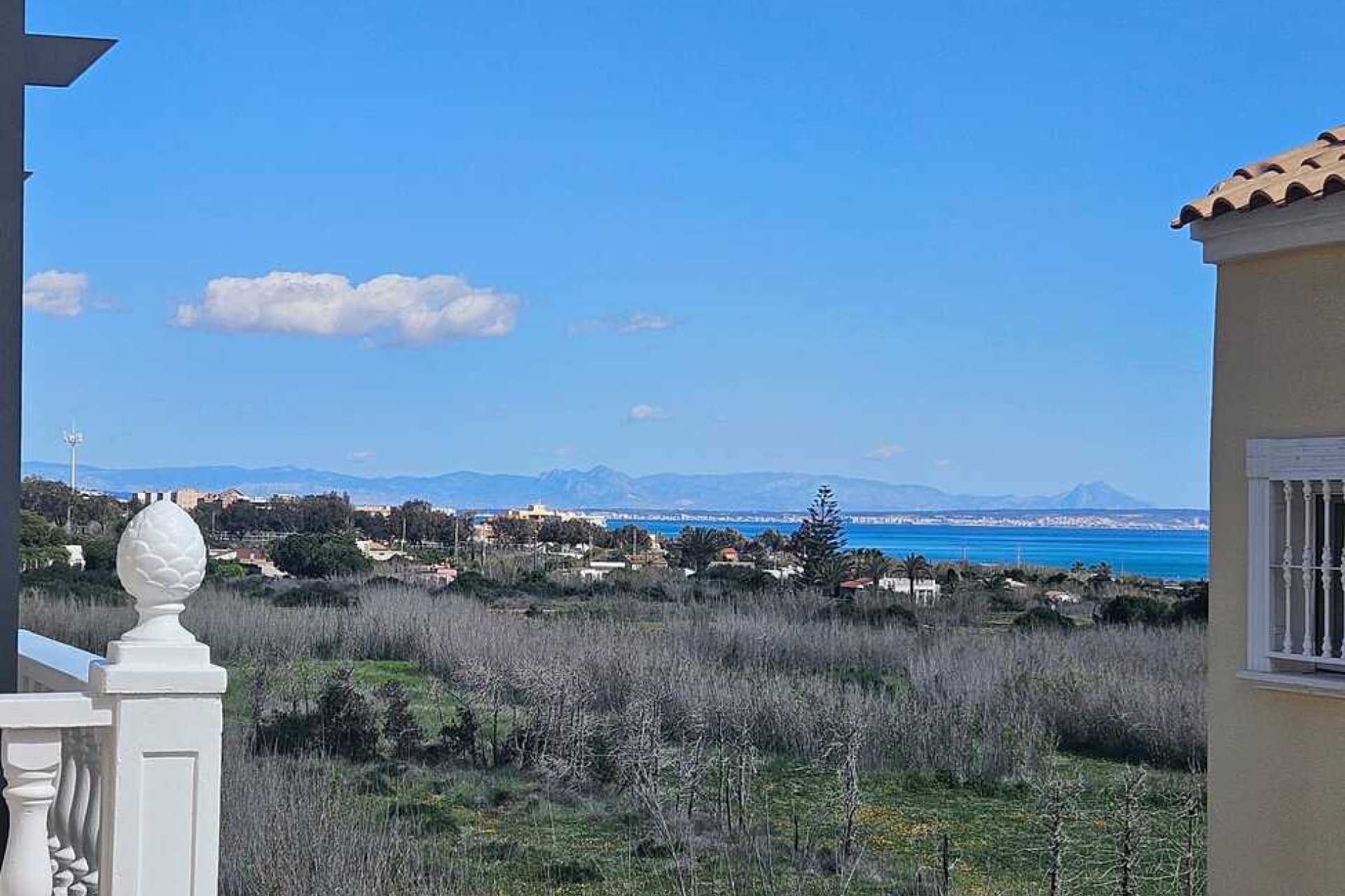 Segunda mano - Villa -
Guardamar del Segura - Campomar