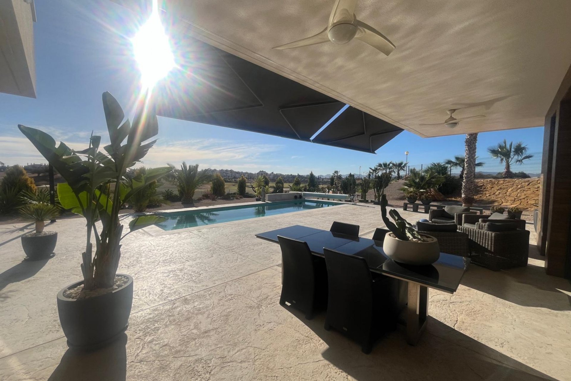 Segunda mano - Villa -
Hacienda del Alamo - Inland