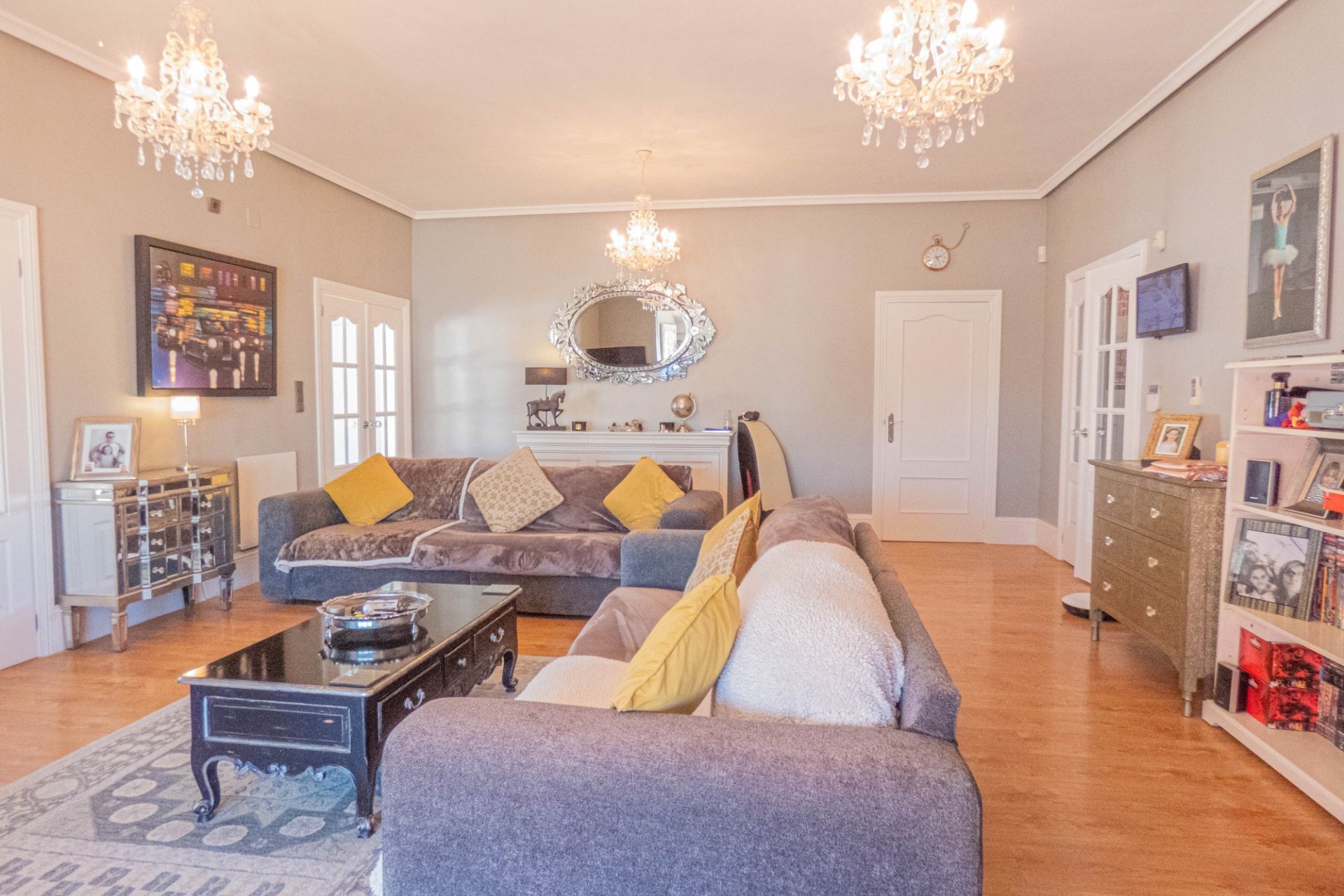 Segunda mano - Villa -
Heredades - Costa Blanca