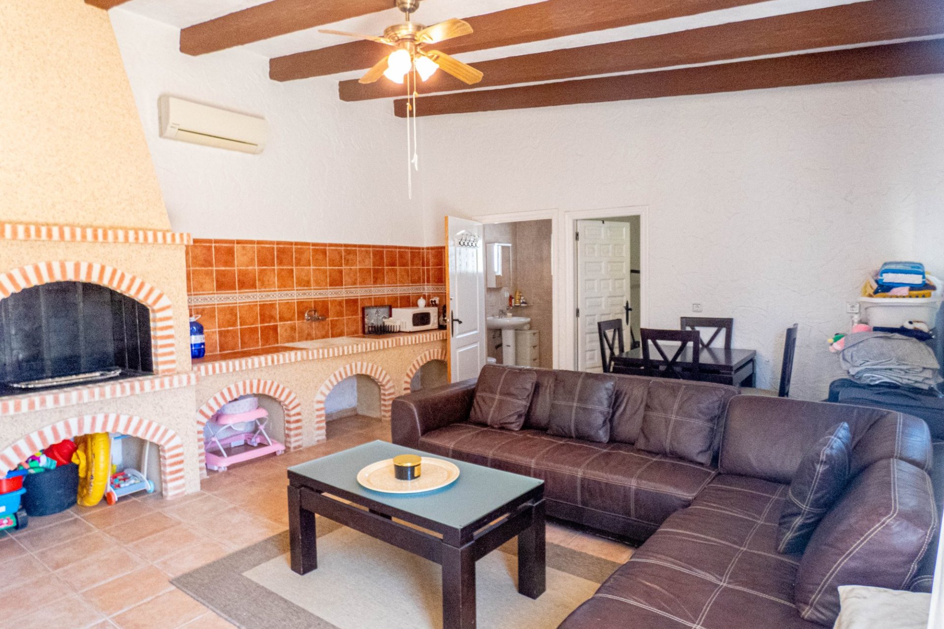 Segunda mano - Villa -
Heredades - Costa Blanca