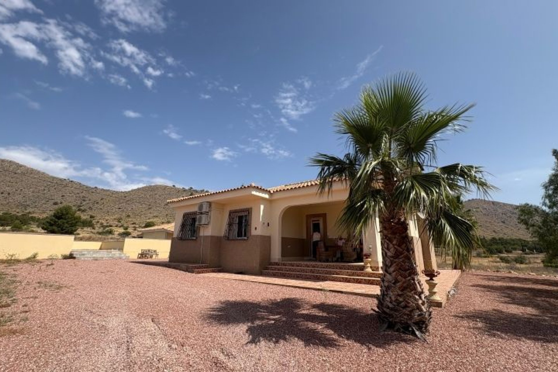 Segunda mano - Villa -
Hondón de las Nieves - Inland