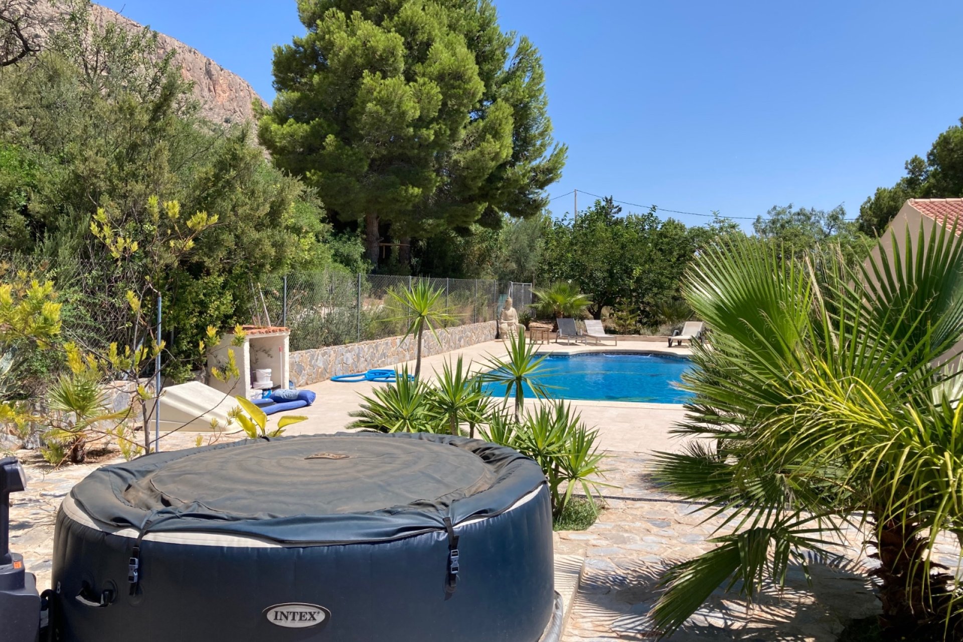 Segunda mano - Villa -
Hondón de las Nieves - Inland