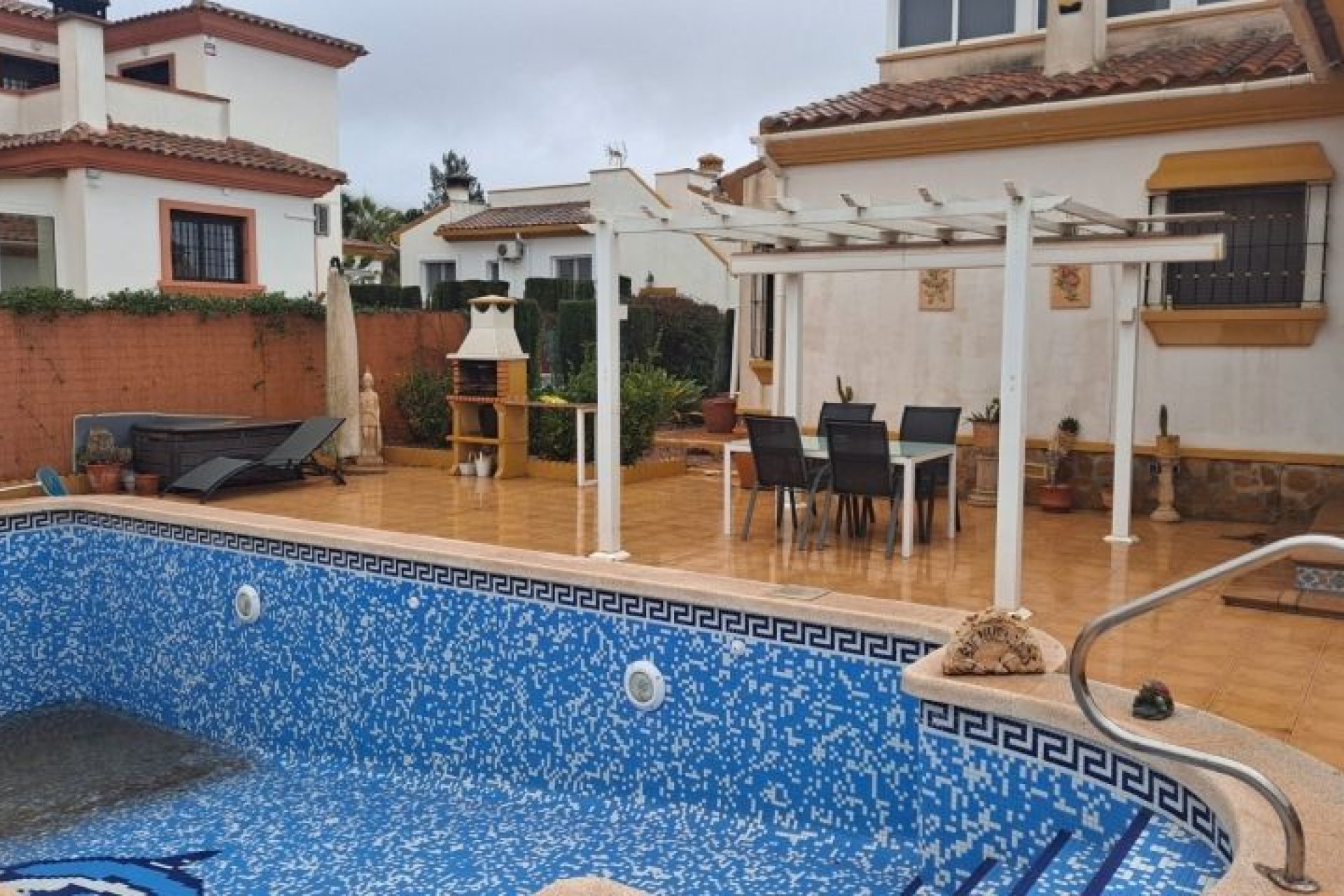 Segunda mano - Villa -
Hondón de las Nieves - Inland