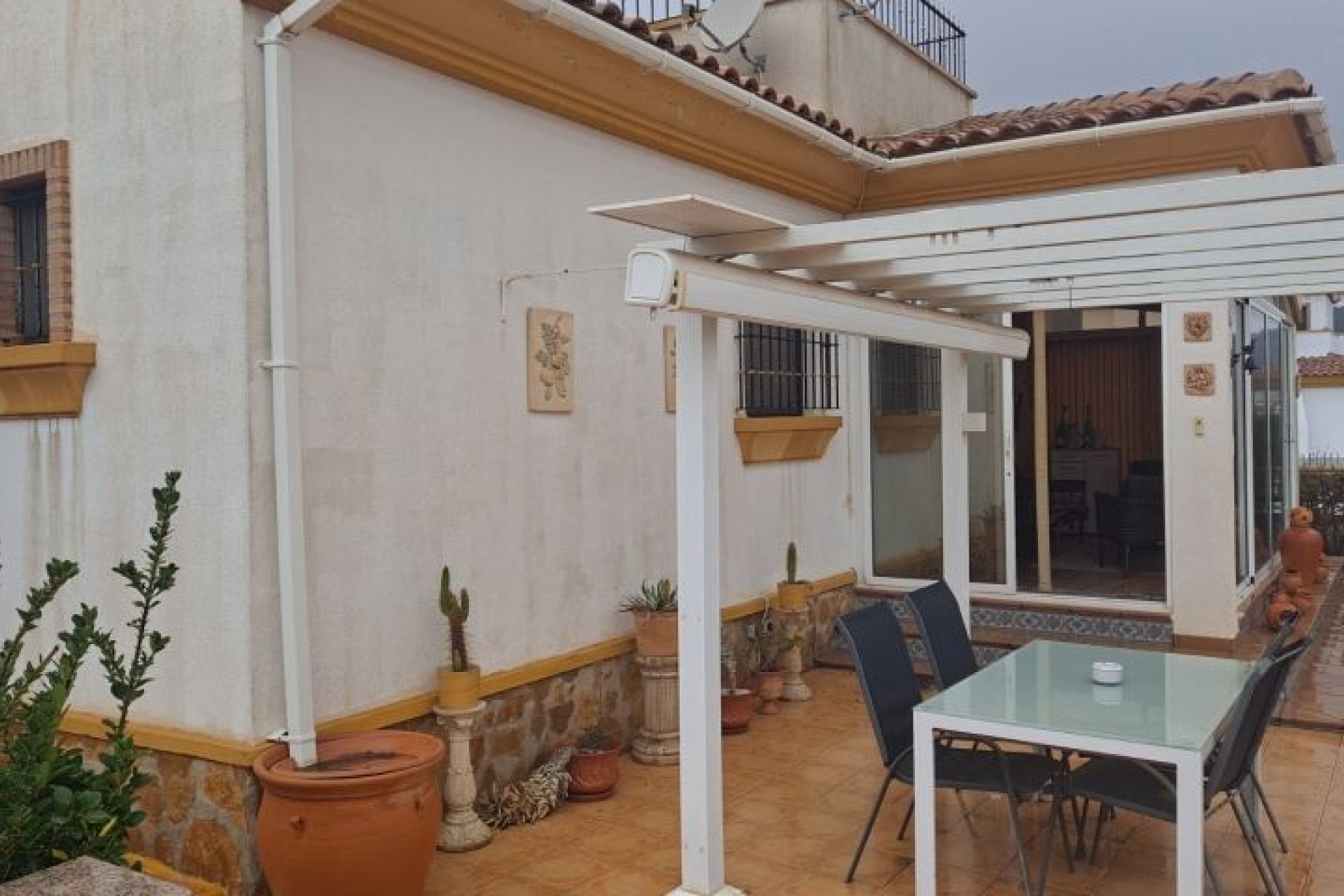 Segunda mano - Villa -
Hondón de las Nieves - Inland