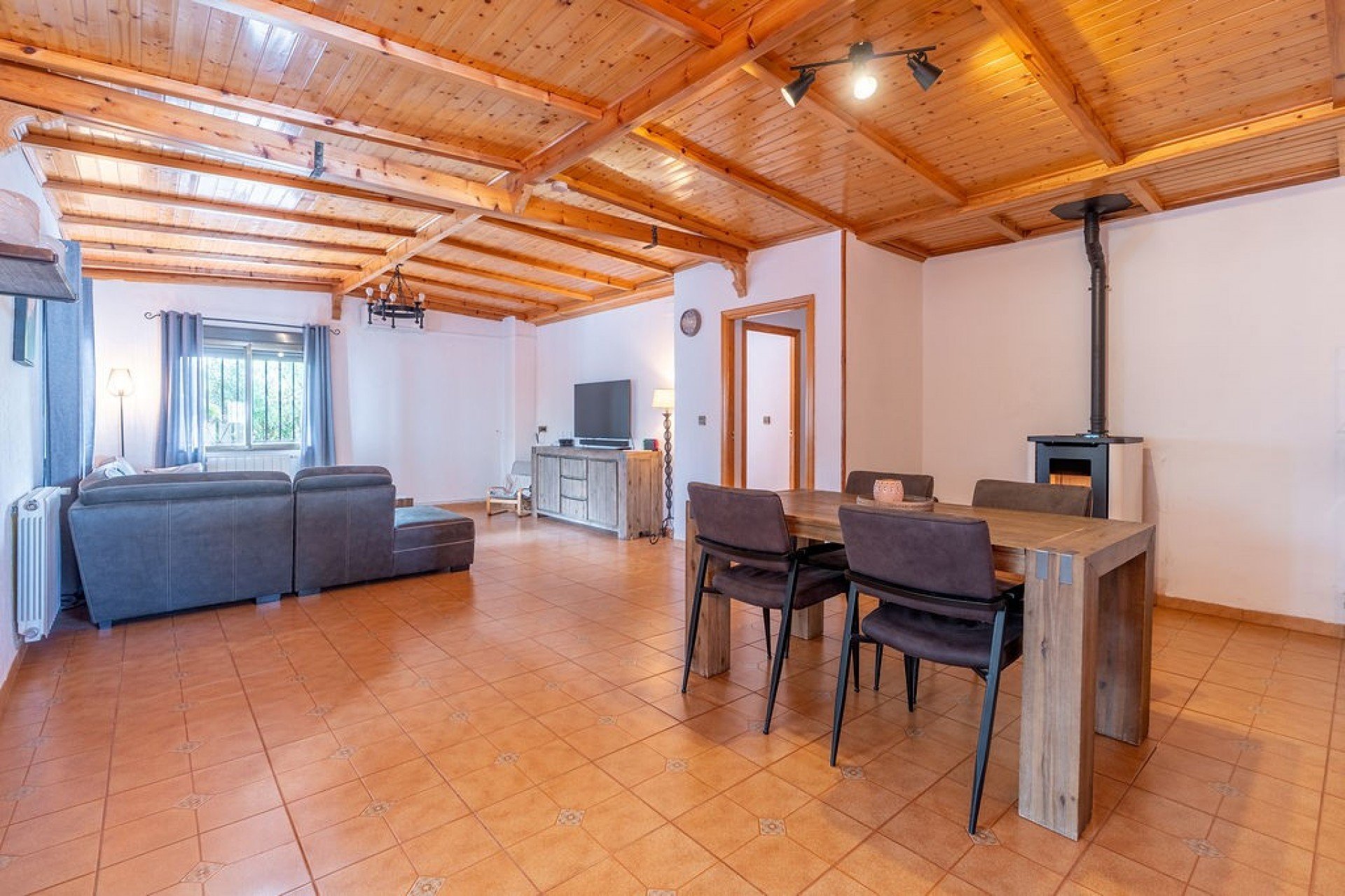 Segunda mano - Villa -
Hondón de las Nieves - Inland