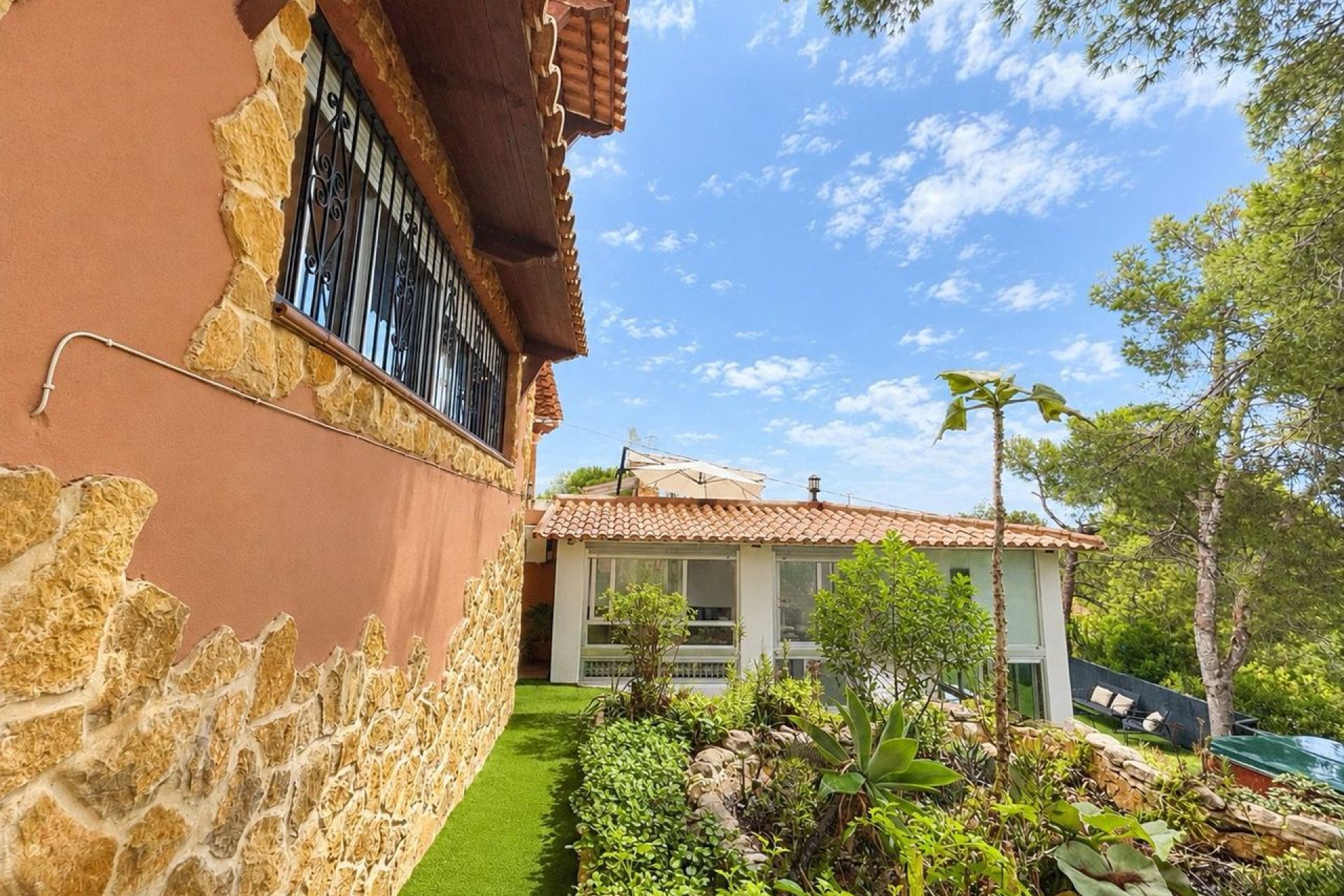 Segunda mano - Villa -
Jacarilla - Inland