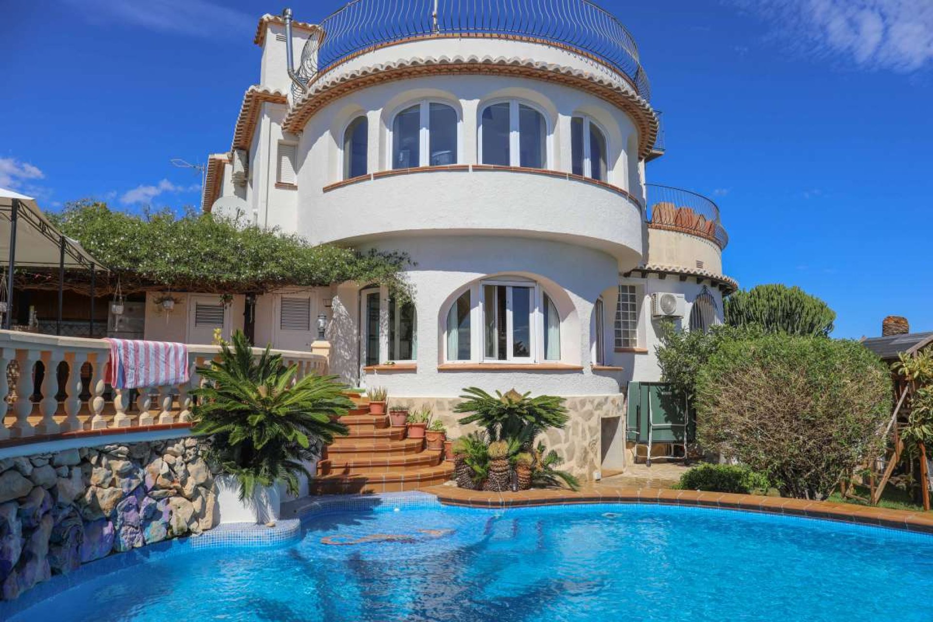 Segunda mano - Villa -
Jávea - Costa Blanca