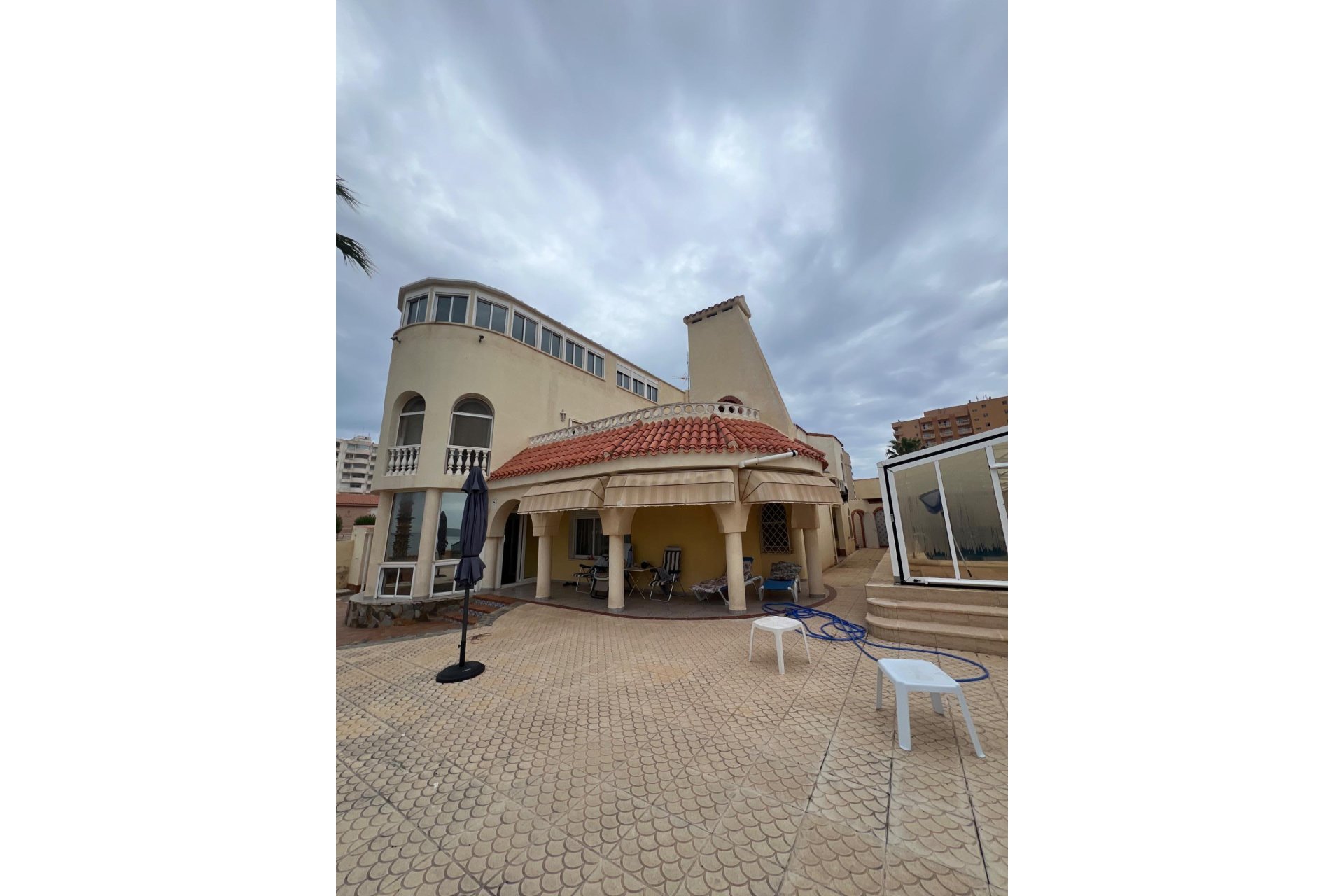 Segunda mano - Villa -
La Manga del Mar Menor - Veneziola