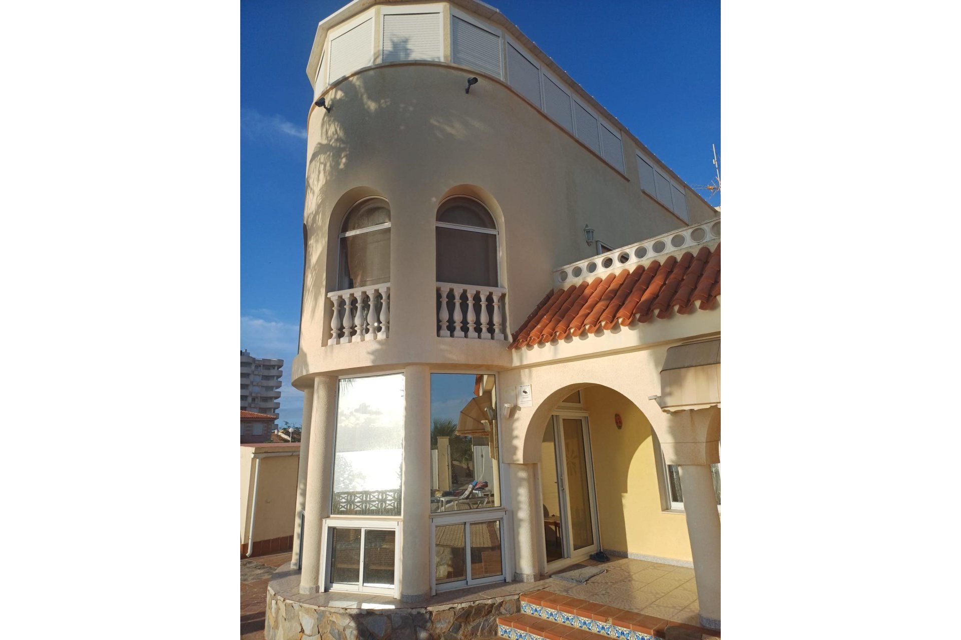 Segunda mano - Villa -
La Manga del Mar Menor - Veneziola