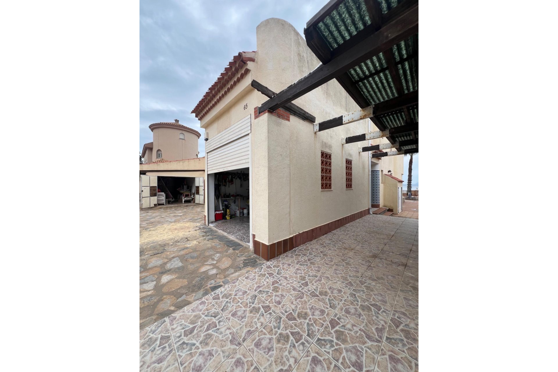 Segunda mano - Villa -
La Manga del Mar Menor - Veneziola
