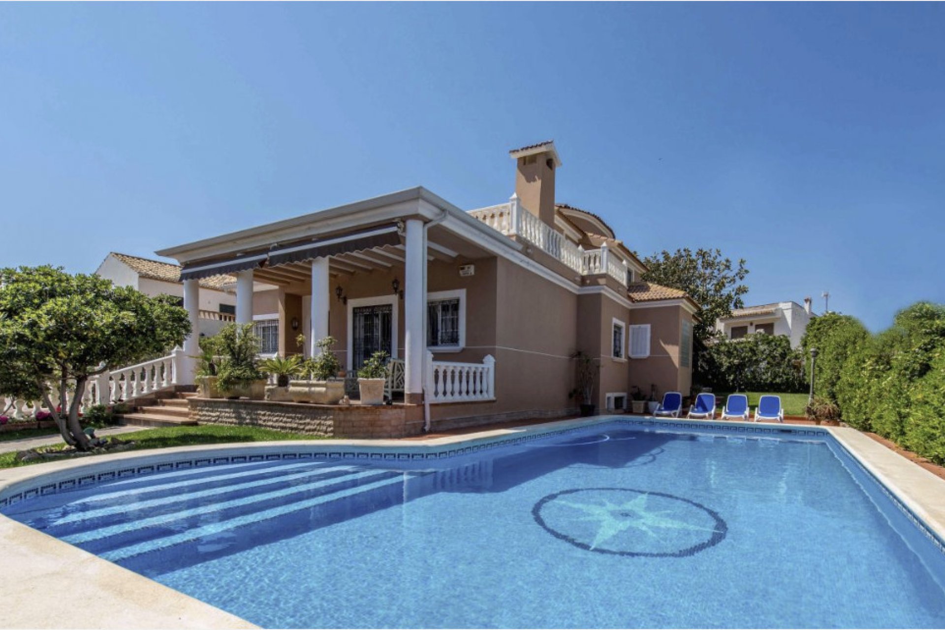 Segunda mano - Villa -
La Mata - Costa Blanca