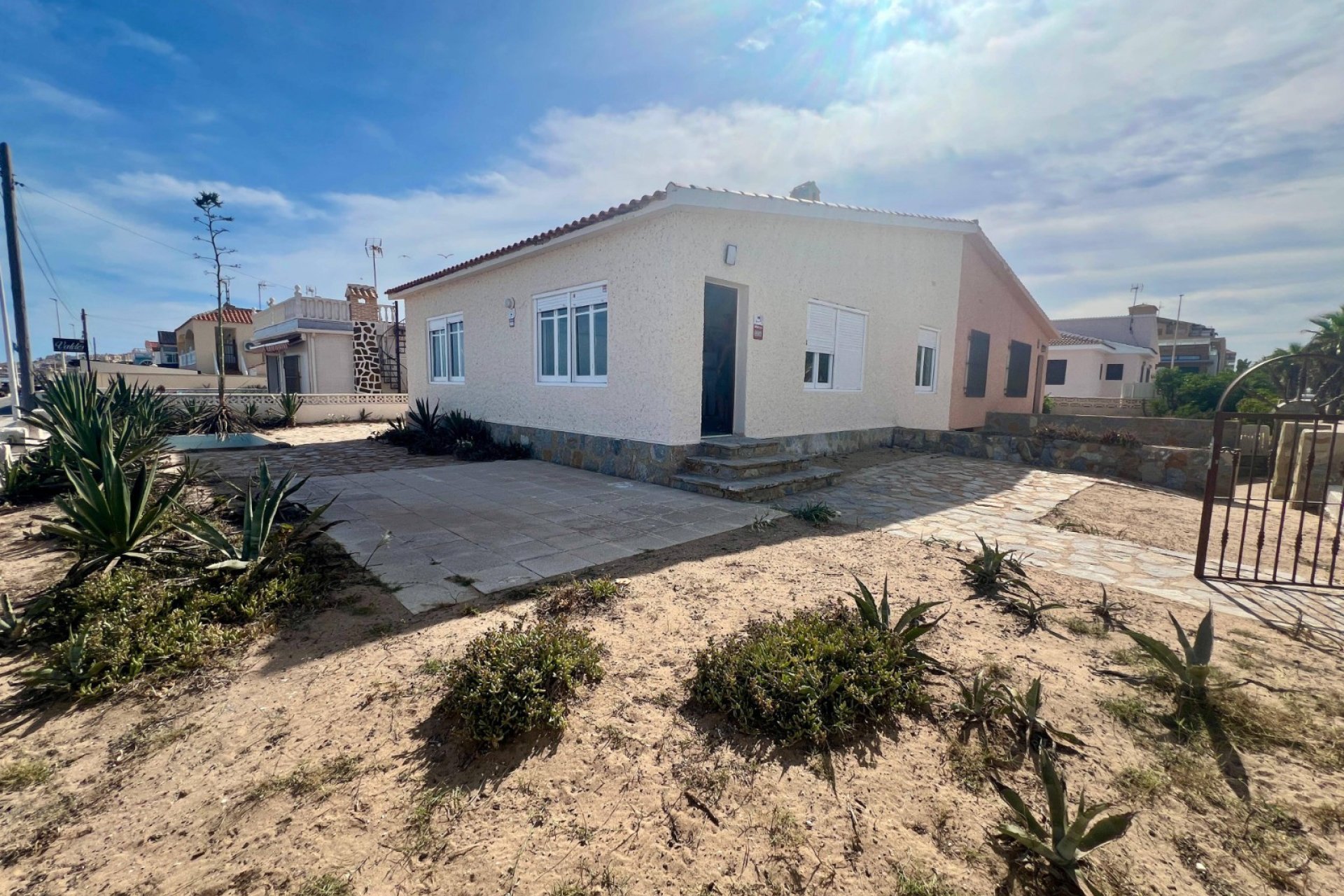 Segunda mano - Villa -
La Mata - Costa Blanca