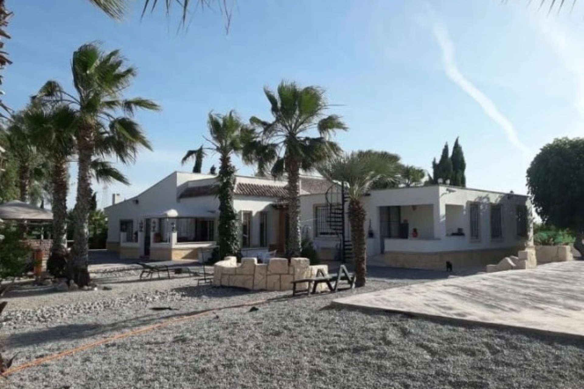 Segunda mano - Villa -
La Matanza - Inland