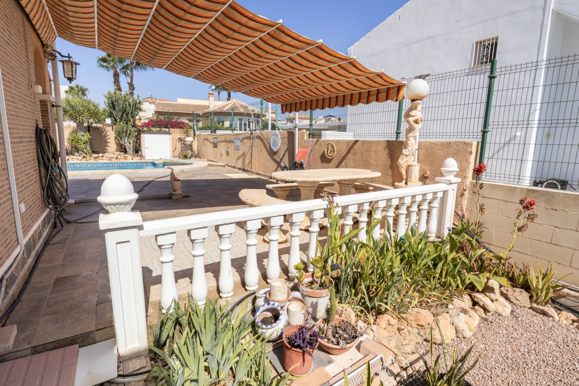 Segunda mano - Villa -
La Regia - Costa Blanca