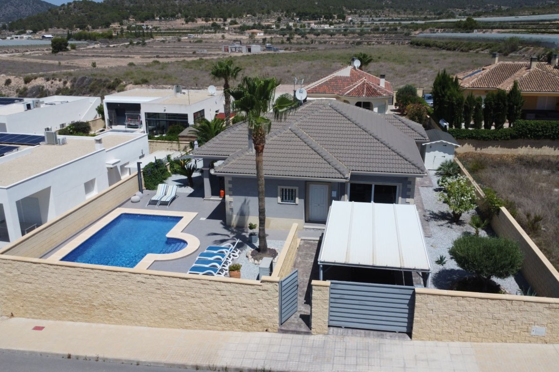 Segunda mano - Villa -
La Romana - Inland