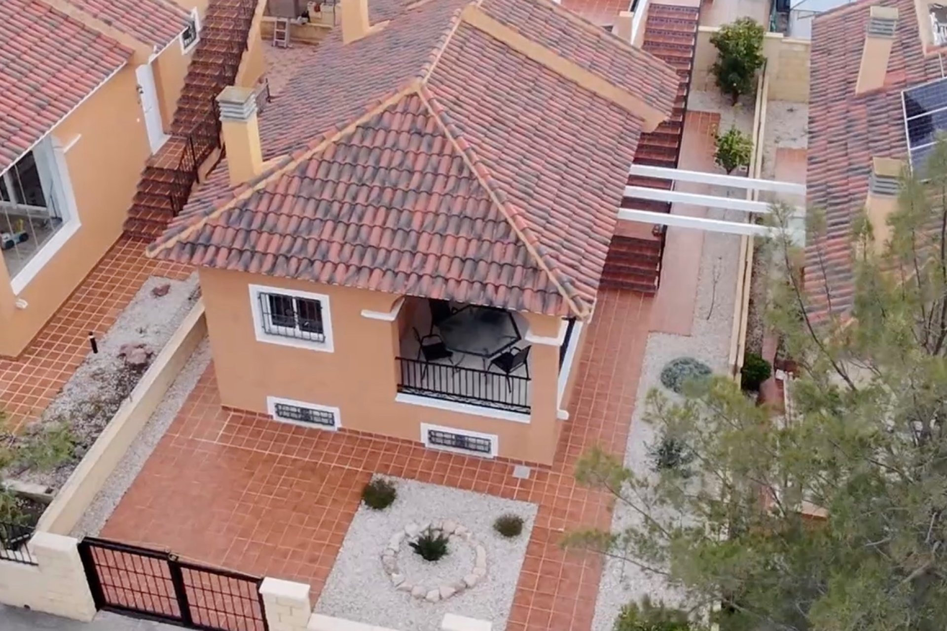 Segunda mano - Villa -
La Romana - Inland