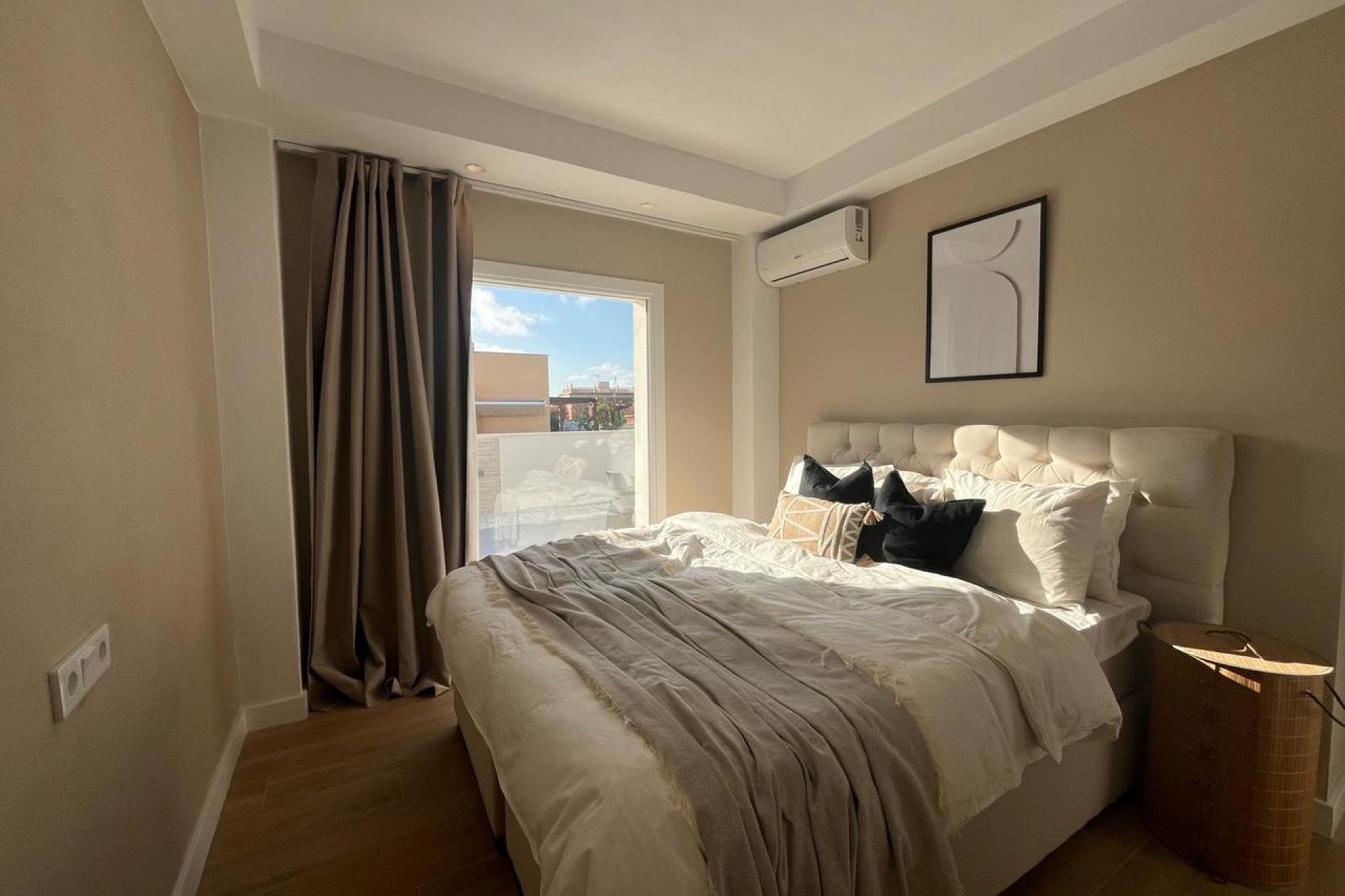 Segunda mano - Villa -
La Siesta - Costa Blanca