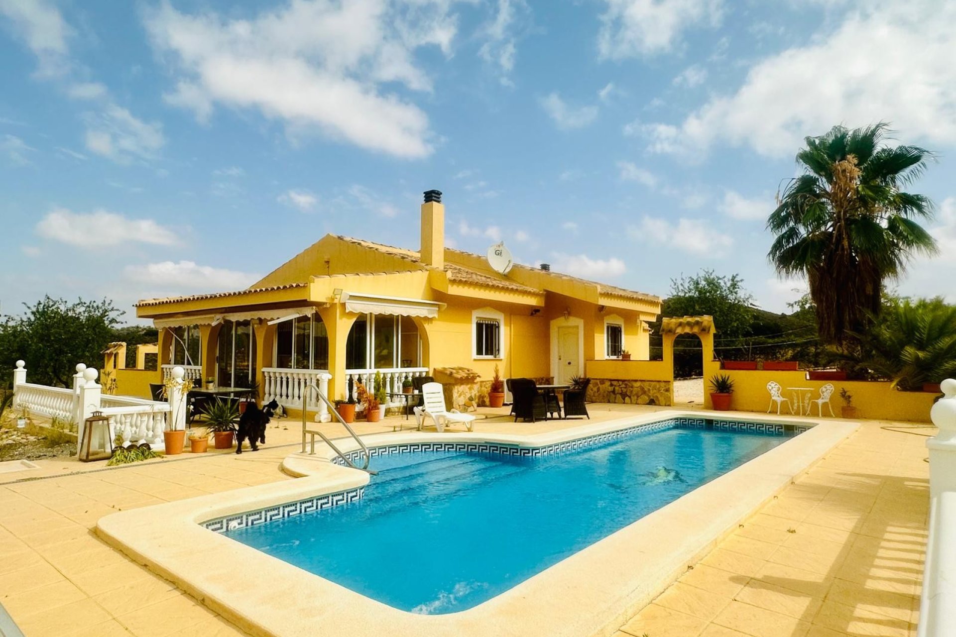 Segunda mano - Villa -
La Zarza - Inland
