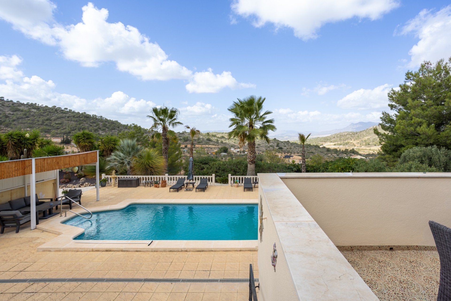Segunda mano - Villa -
La Zarza - Inland