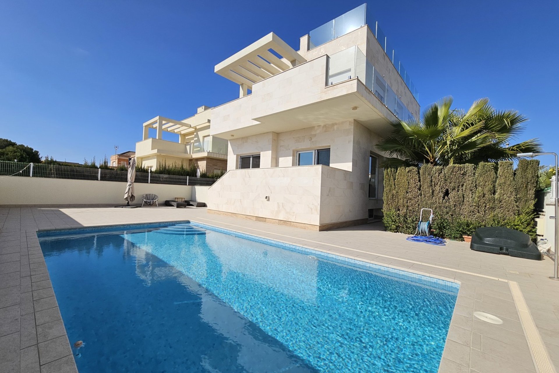 Segunda mano - Villa -
La Zenia - Costa Blanca