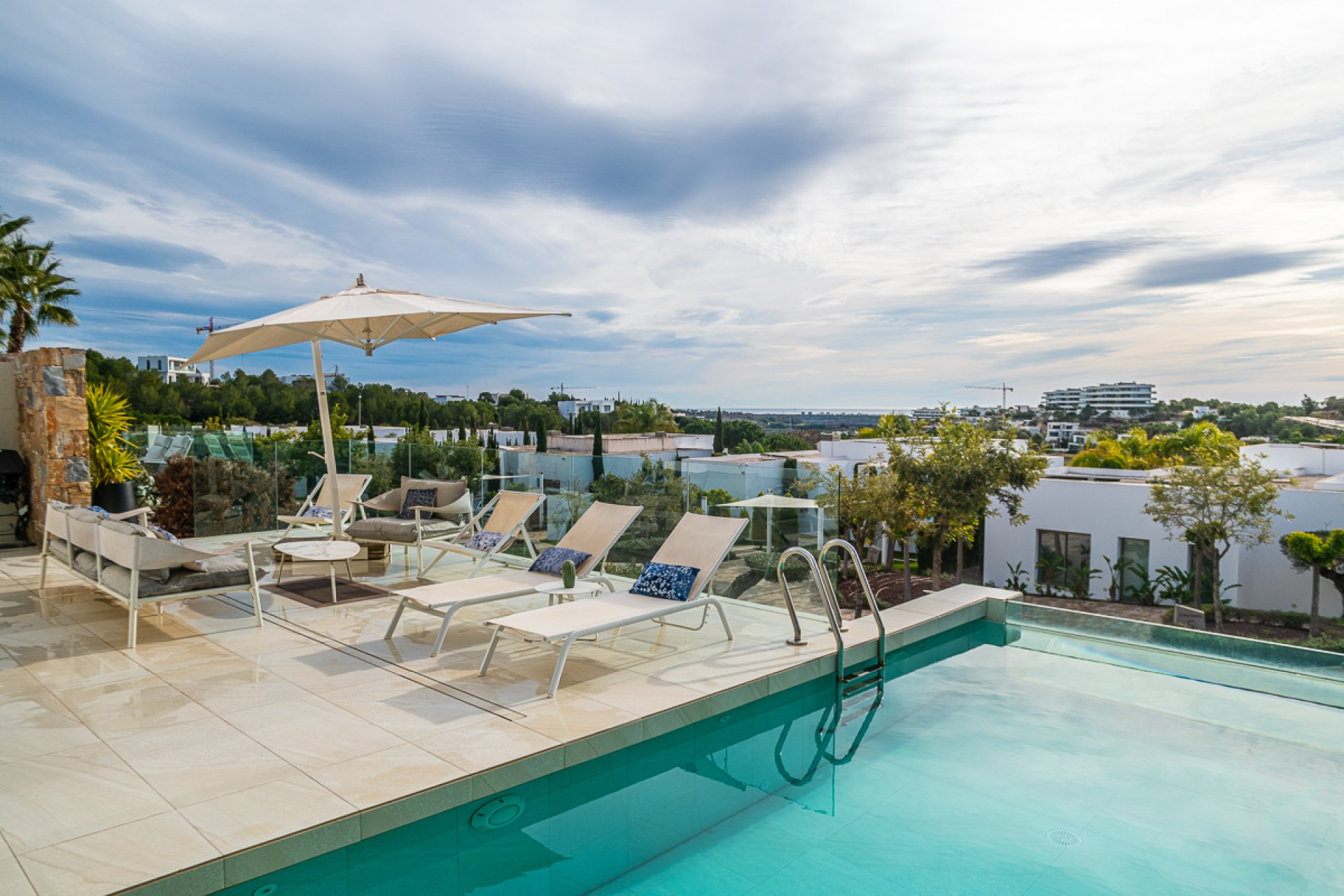 Segunda mano - Villa -
Las Colinas Golf - Costa Blanca