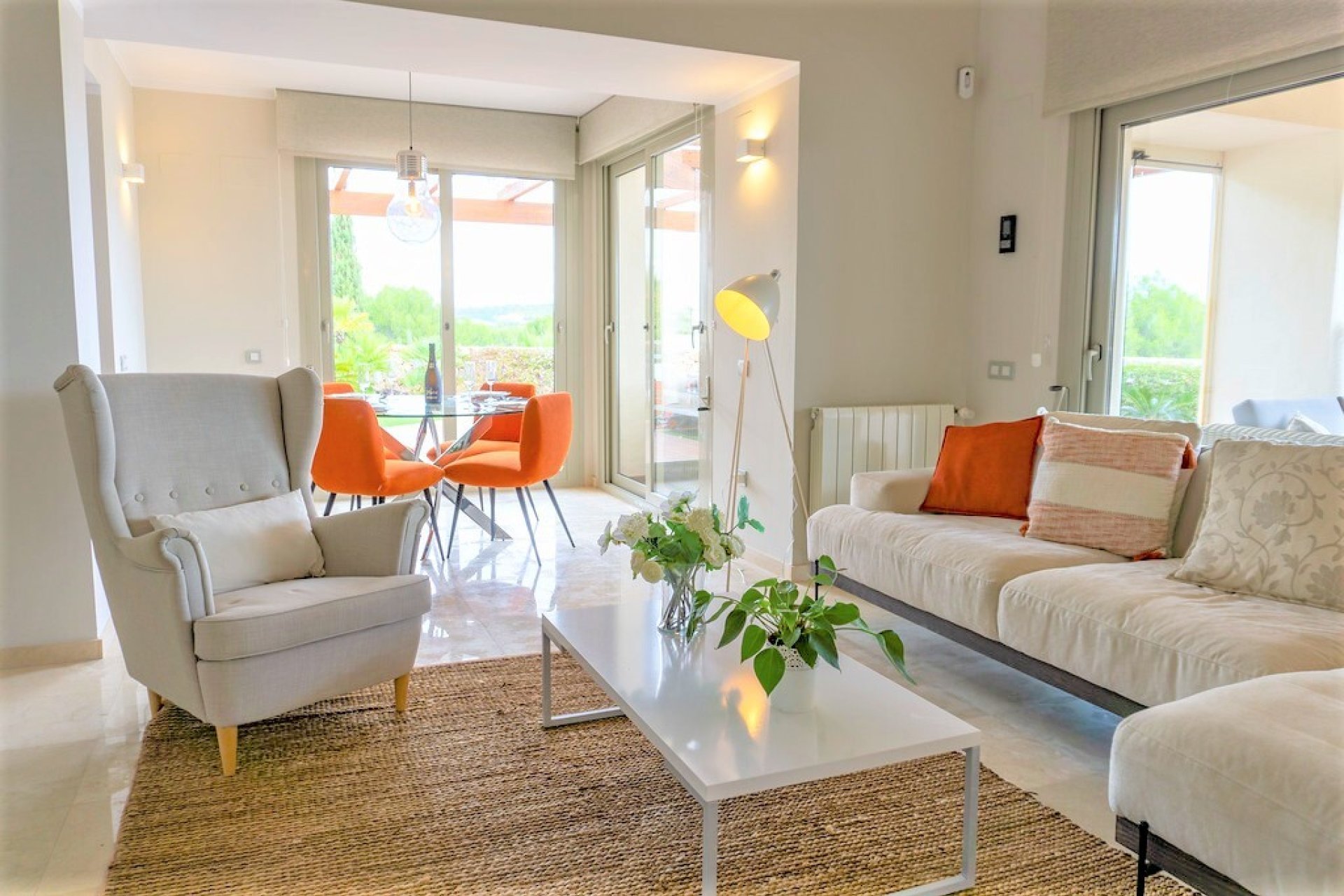 Segunda mano - Villa -
Las Colinas Golf - Inland