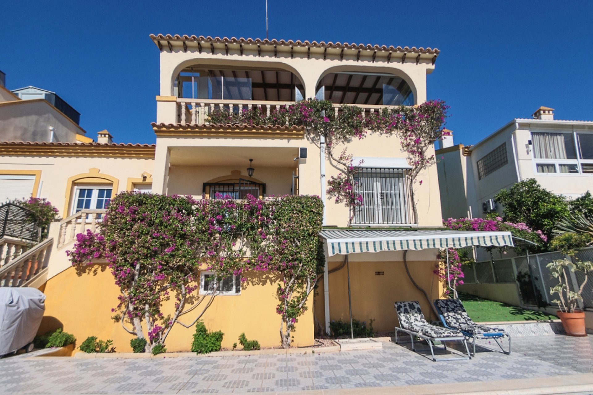 Segunda mano - Villa -
Las Ramblas Golf - Costa Blanca