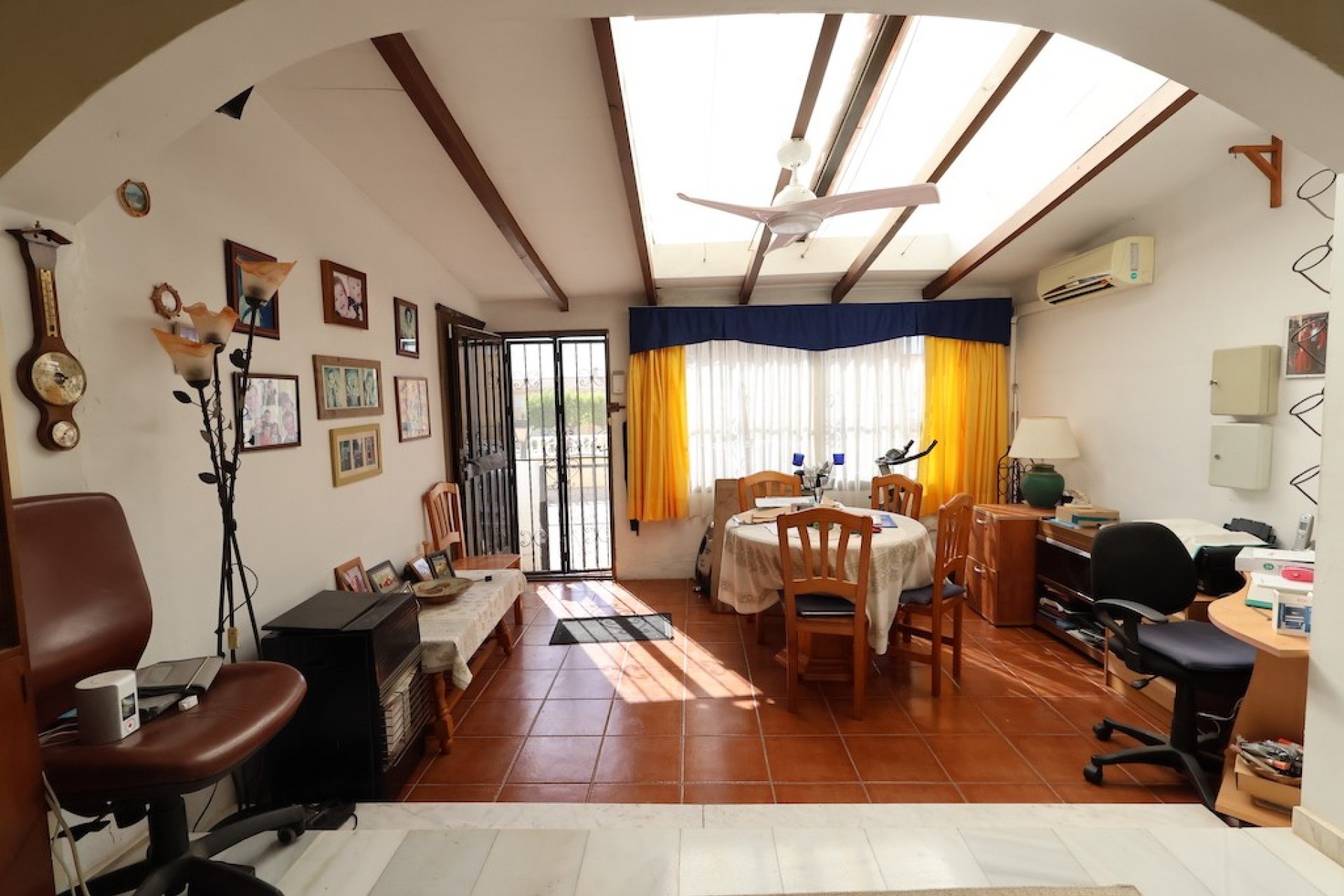 Segunda mano - Villa -
Lomas Del Golf - Inland